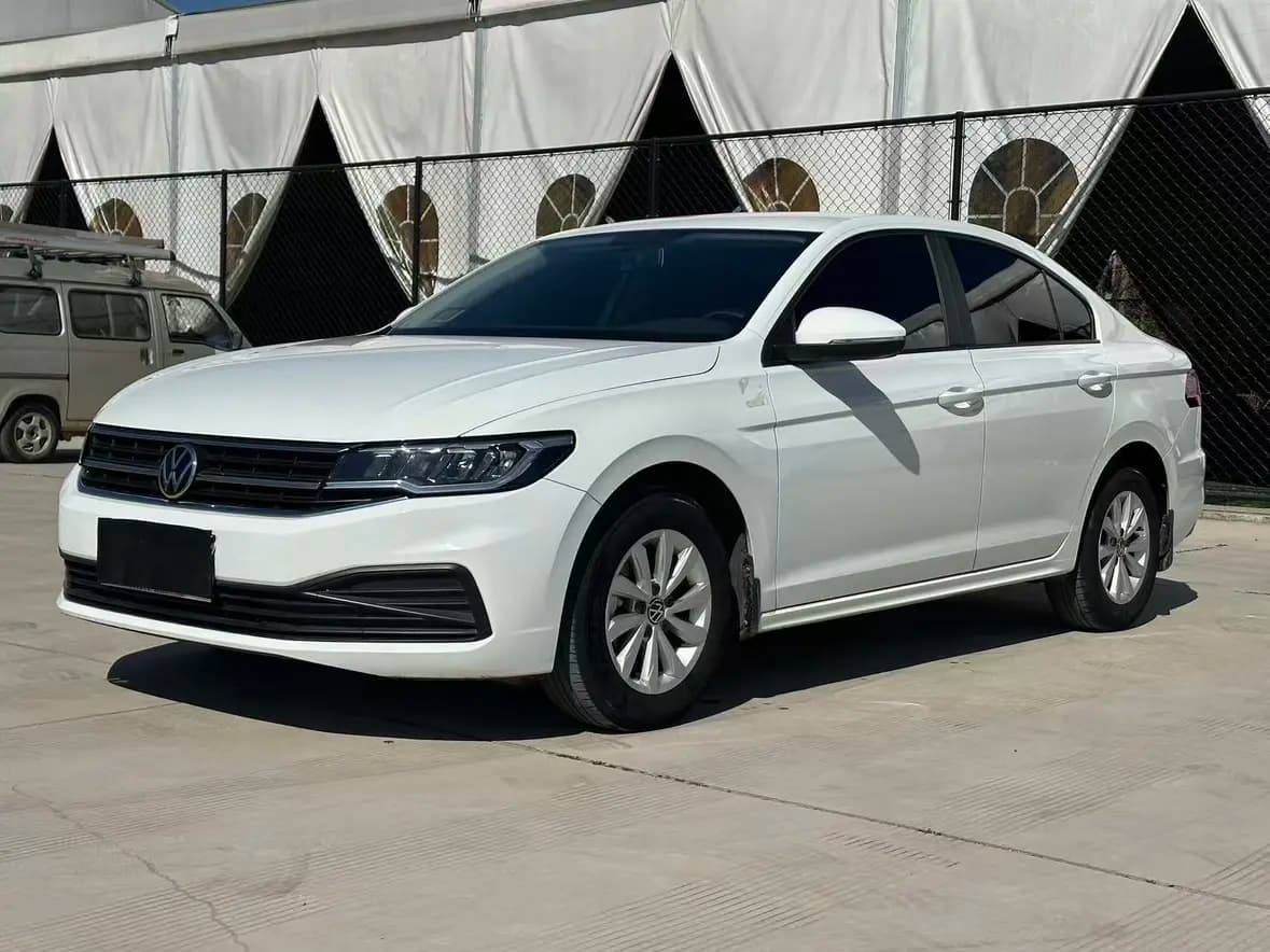 Volkswagen Bora 2021 г. 90124 км.