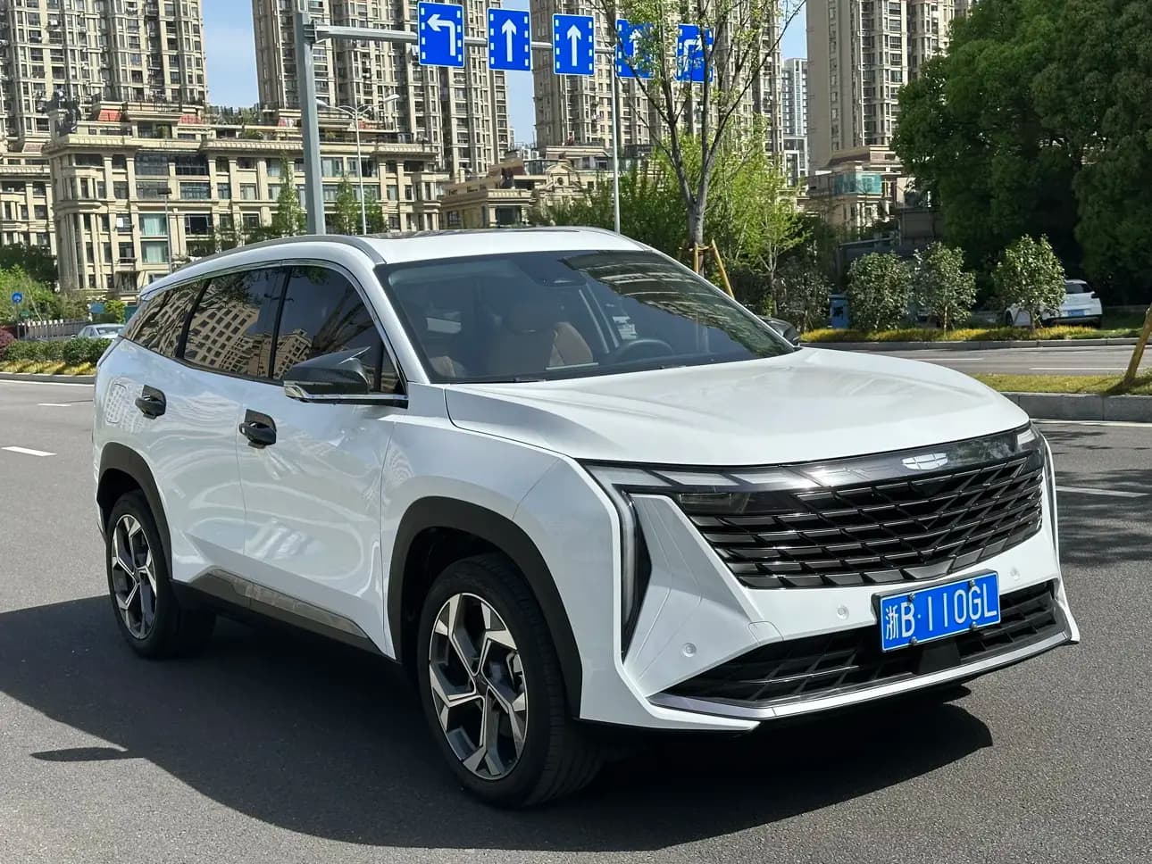 Geely Atlas L 2024 г. 20103 км. — фото 2