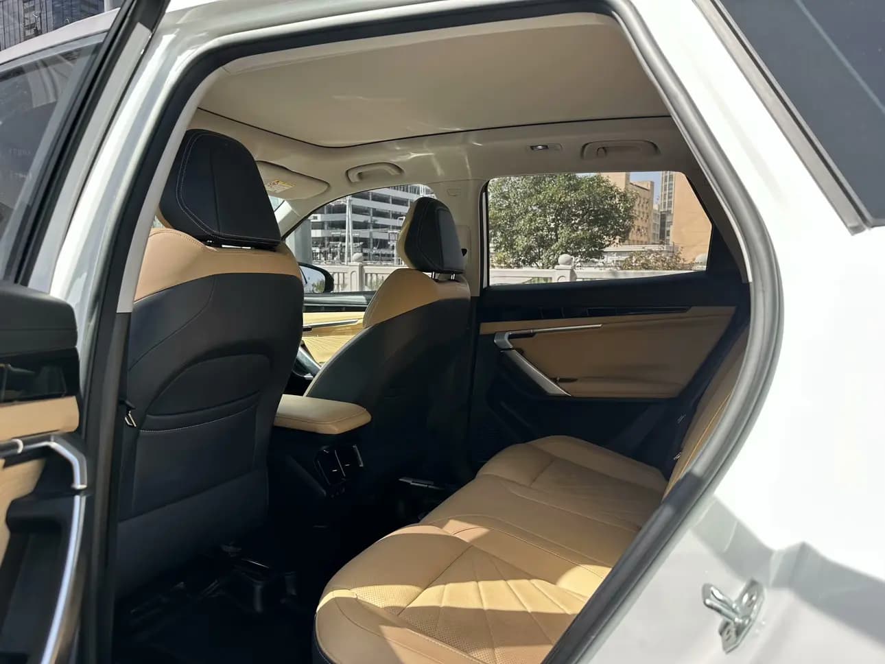 Geely Atlas L 2024 г. 20103 км. — фото 14