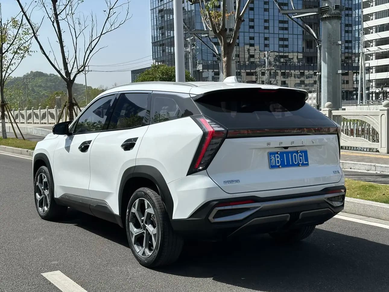 Geely Atlas L 2024 г. 20103 км. — фото 4
