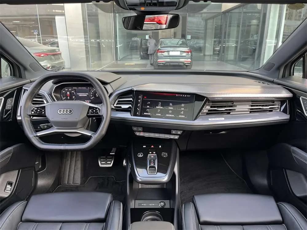 Audi Q4 e-tron 2024 г. 17095 км. — фото 10