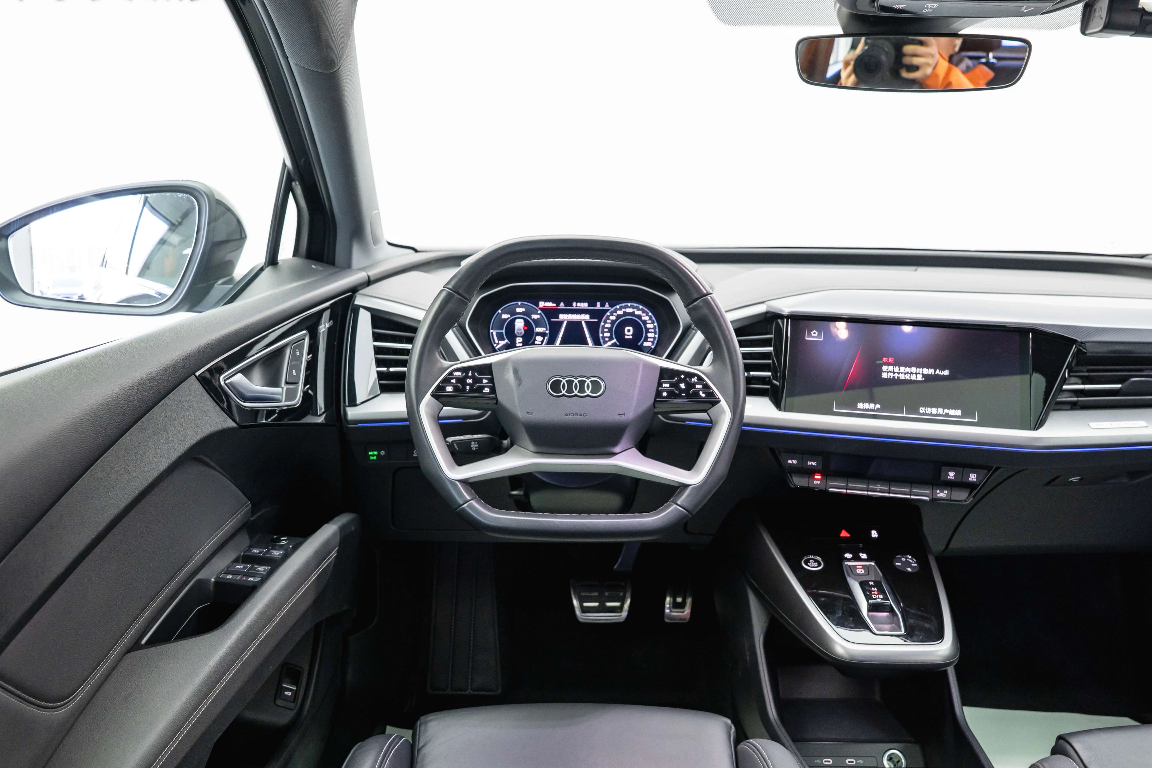 Audi Q4 e-tron 2023 г. 50072 км. — фото 17