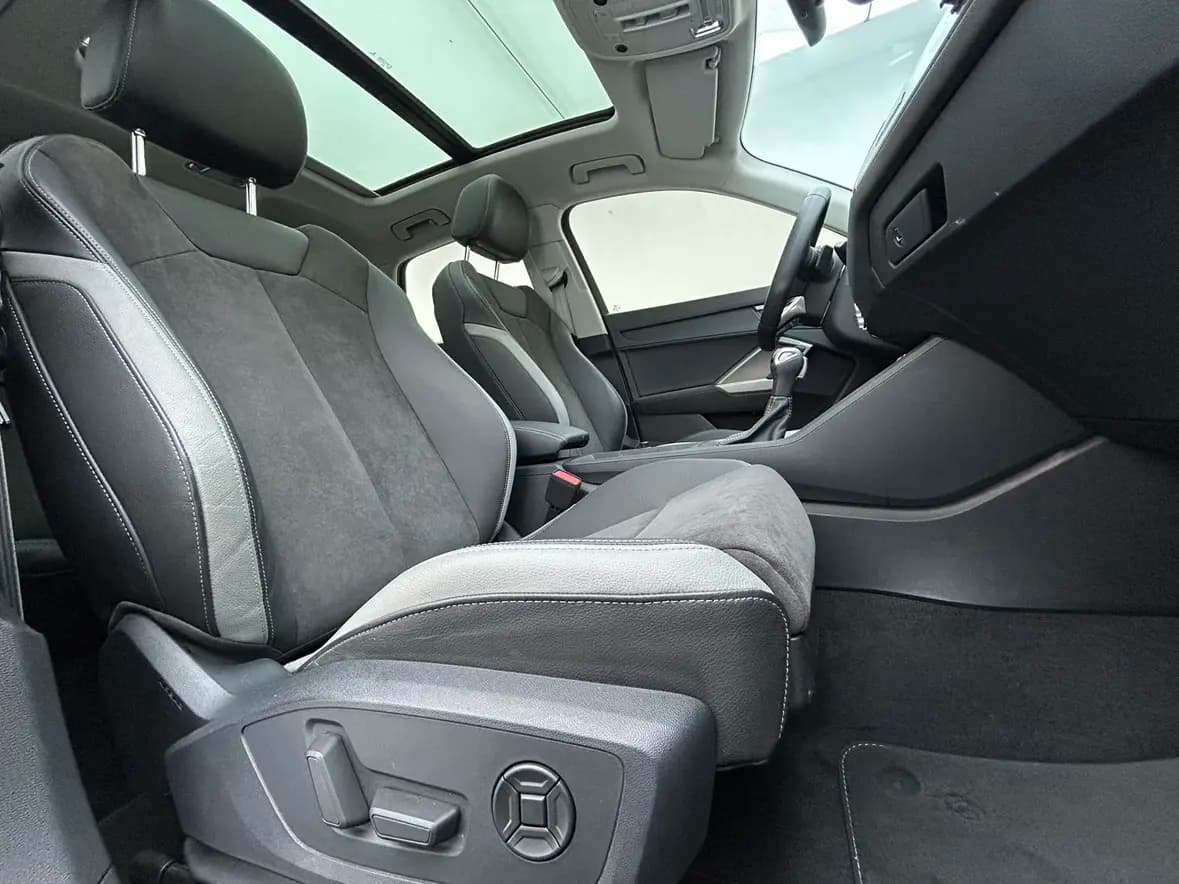 Audi Q3 2021 г. 36003 км. — фото 16