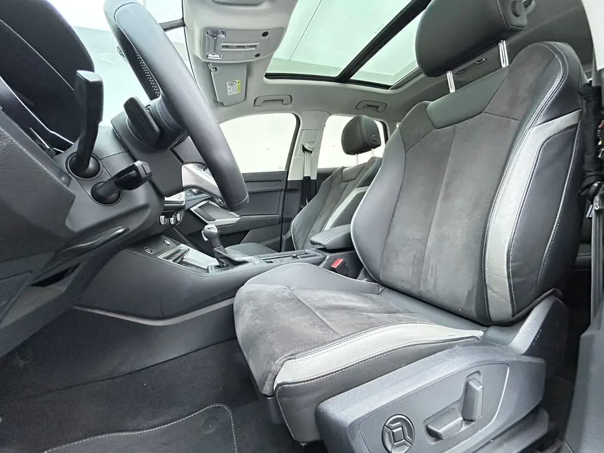 Audi Q3 2021 г. 36003 км. — фото 17