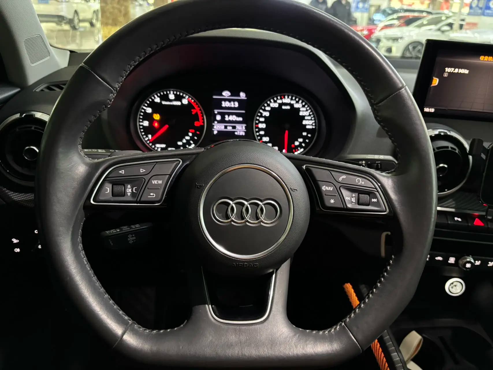 Audi Q2L 2022 г. 42139 км. — фото 20