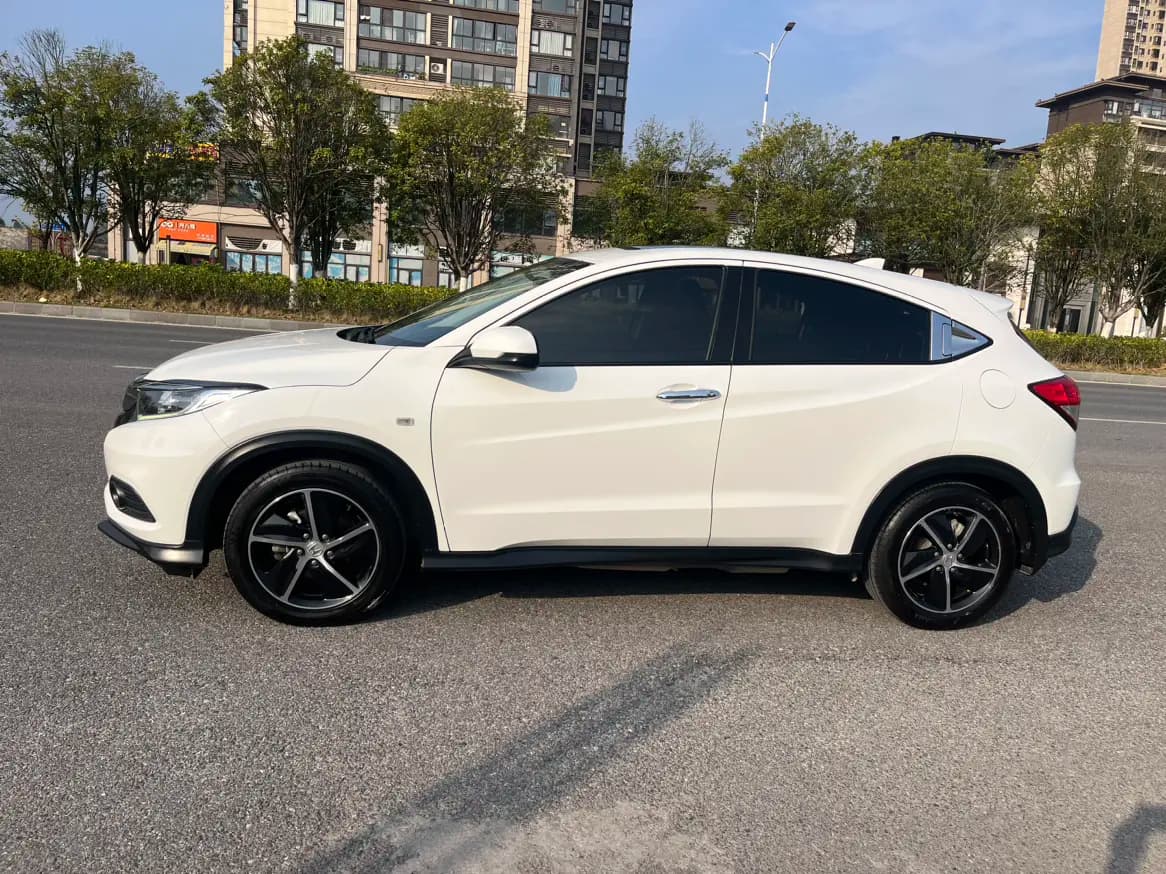 Honda Vezel 2021 г. 68054 км. — фото 4