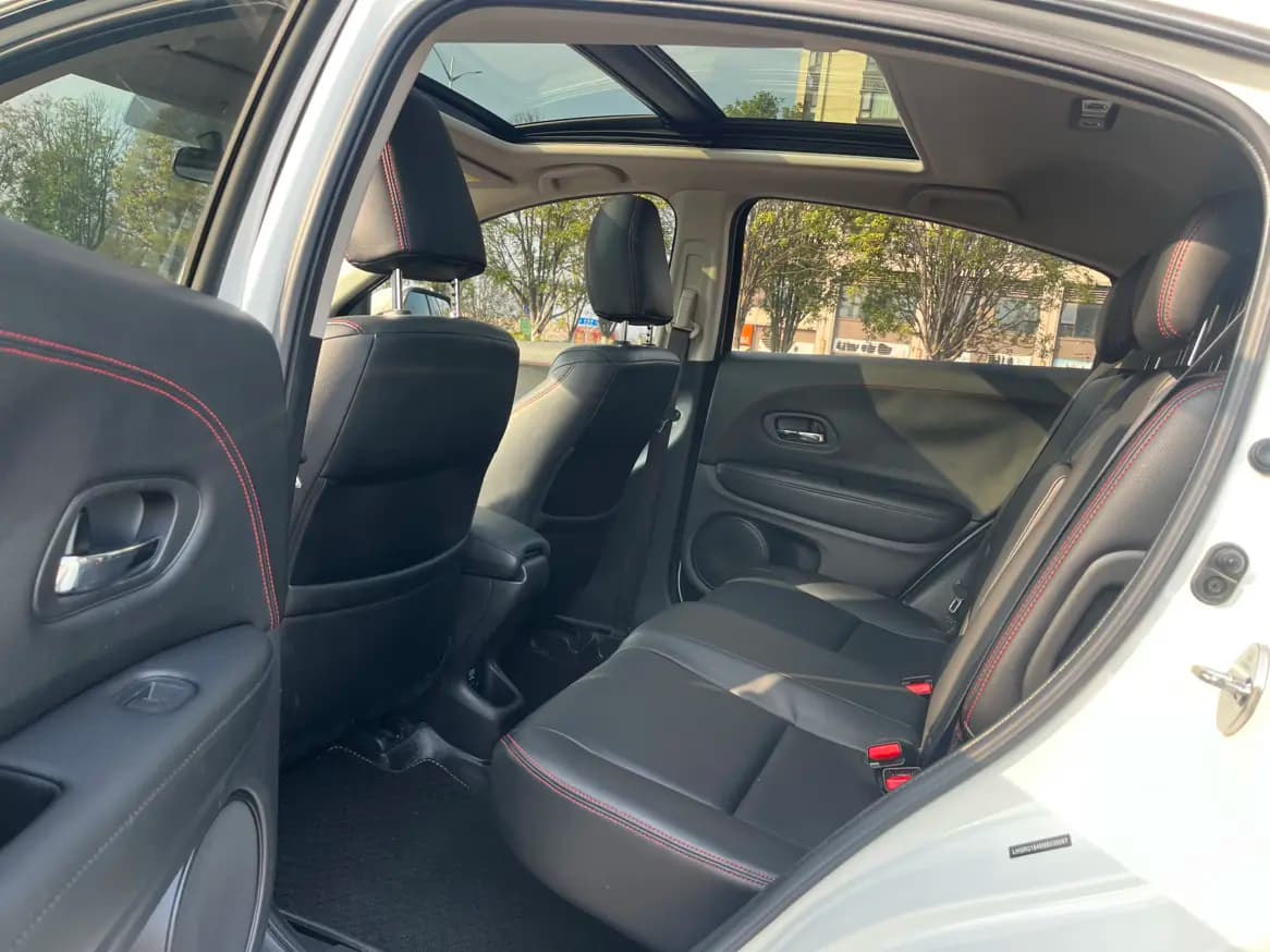 Honda Vezel 2021 г. 68054 км. — фото 9