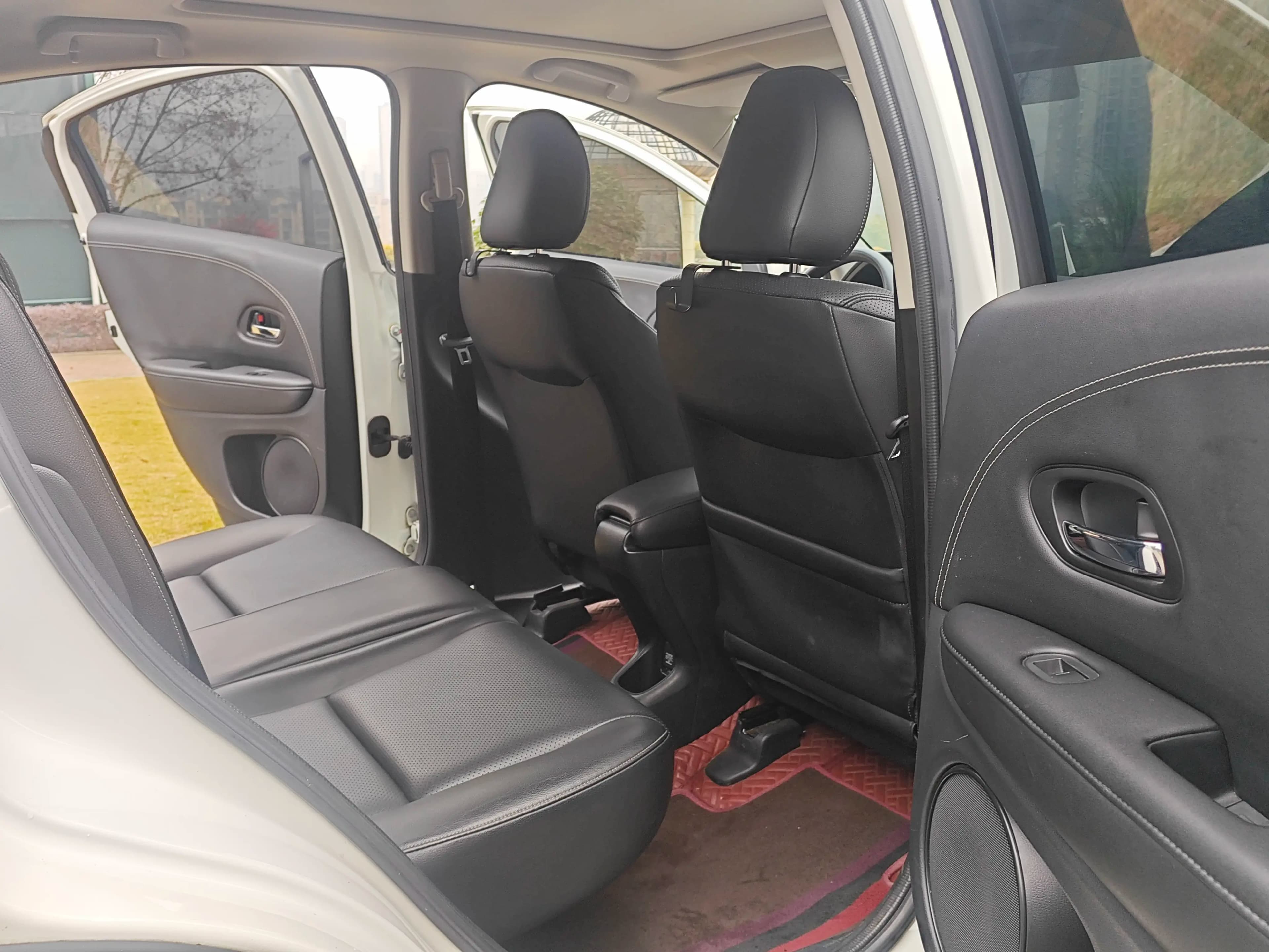 Honda Vezel 2022 г. 43055 км. — фото 14