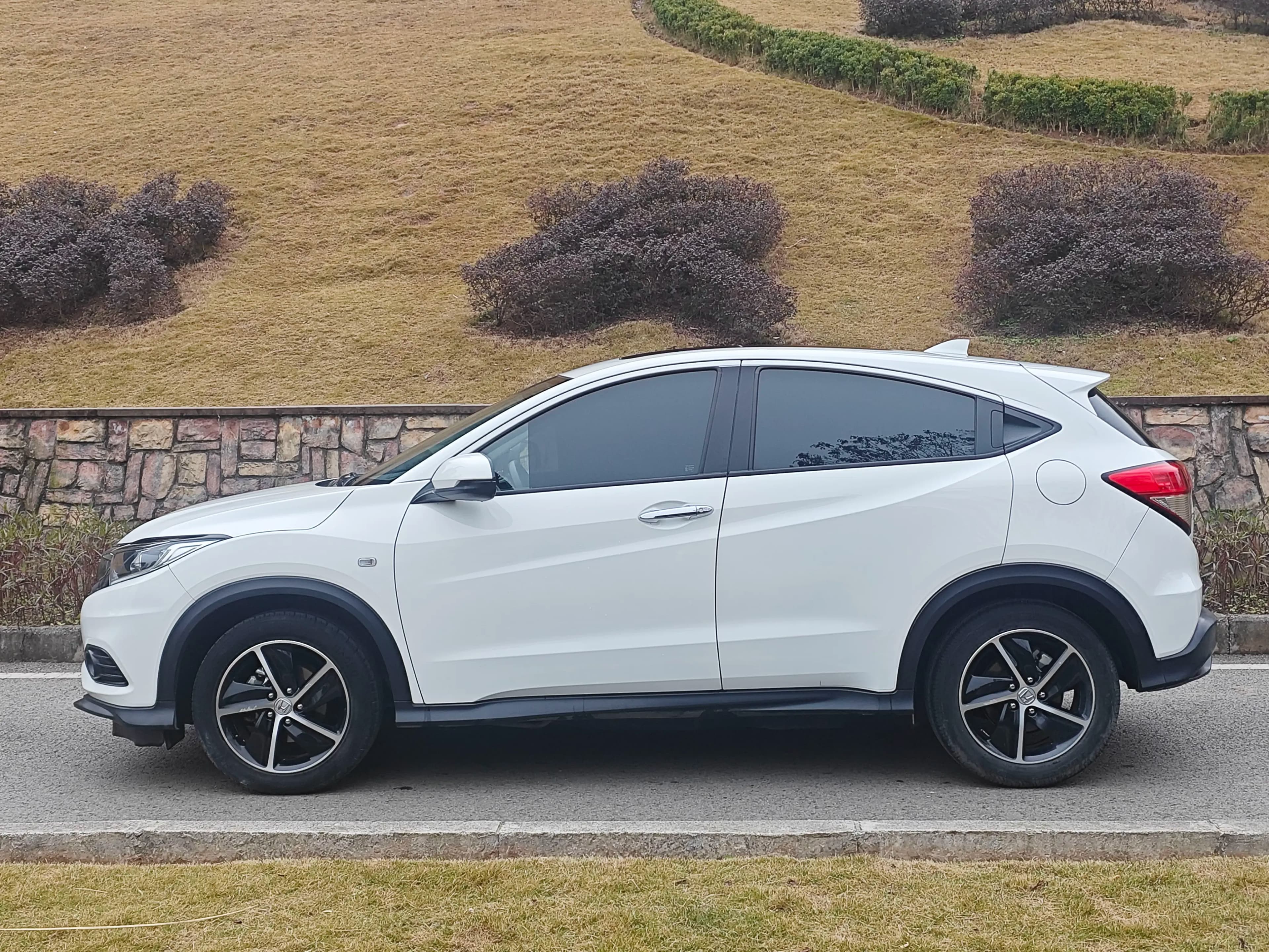 Honda Vezel 2022 г. 43055 км. — фото 3