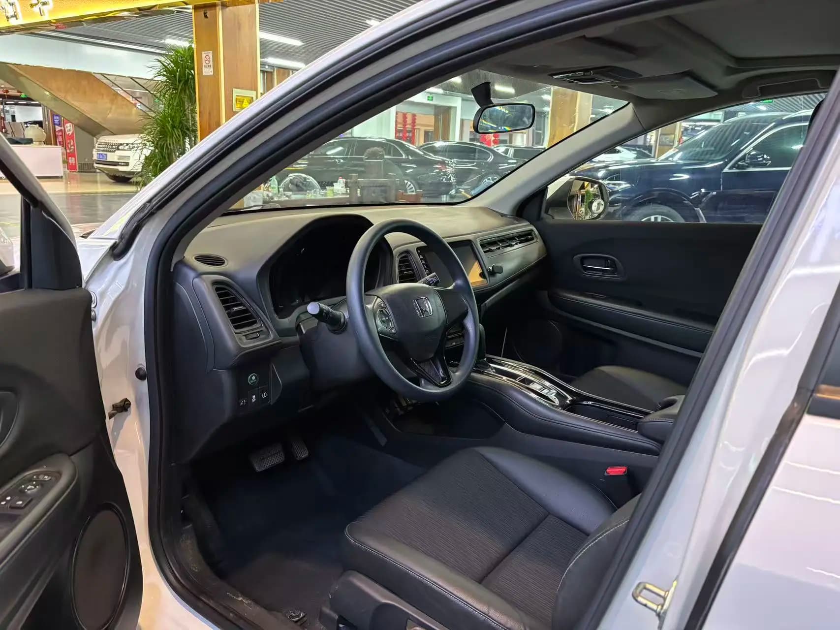 Honda Vezel 2022 г. 53056 км. — фото 12