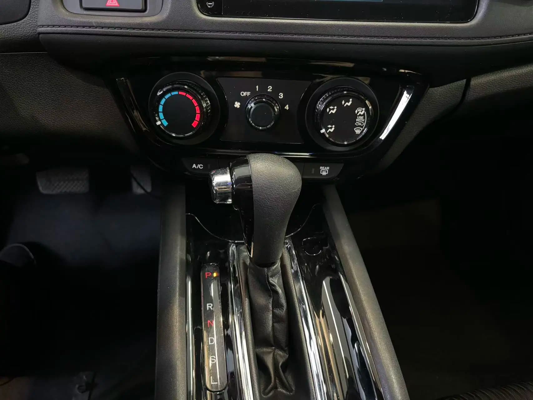 Honda Vezel 2022 г. 53056 км. — фото 10
