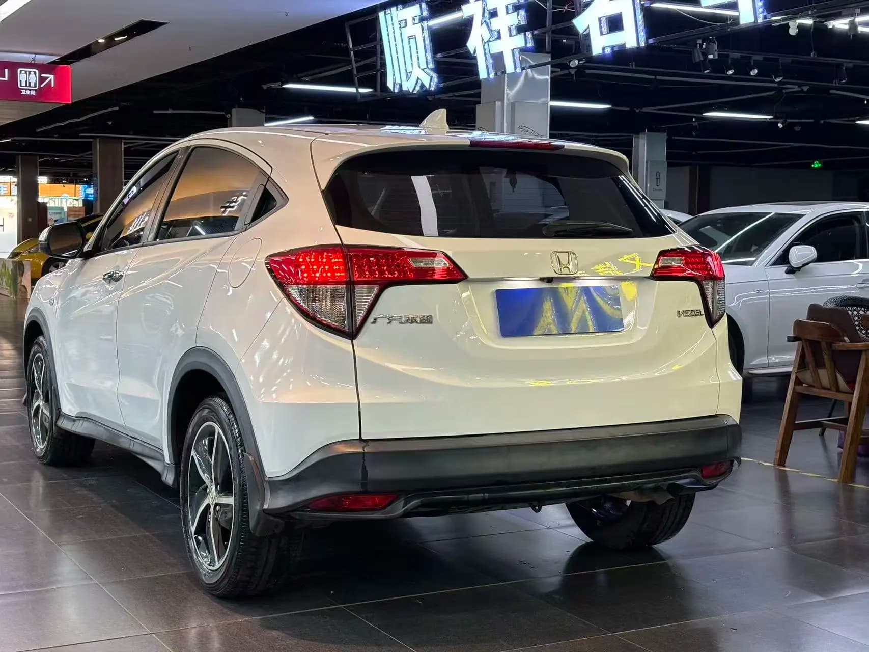 Honda Vezel 2022 г. 52057 км. — фото 4