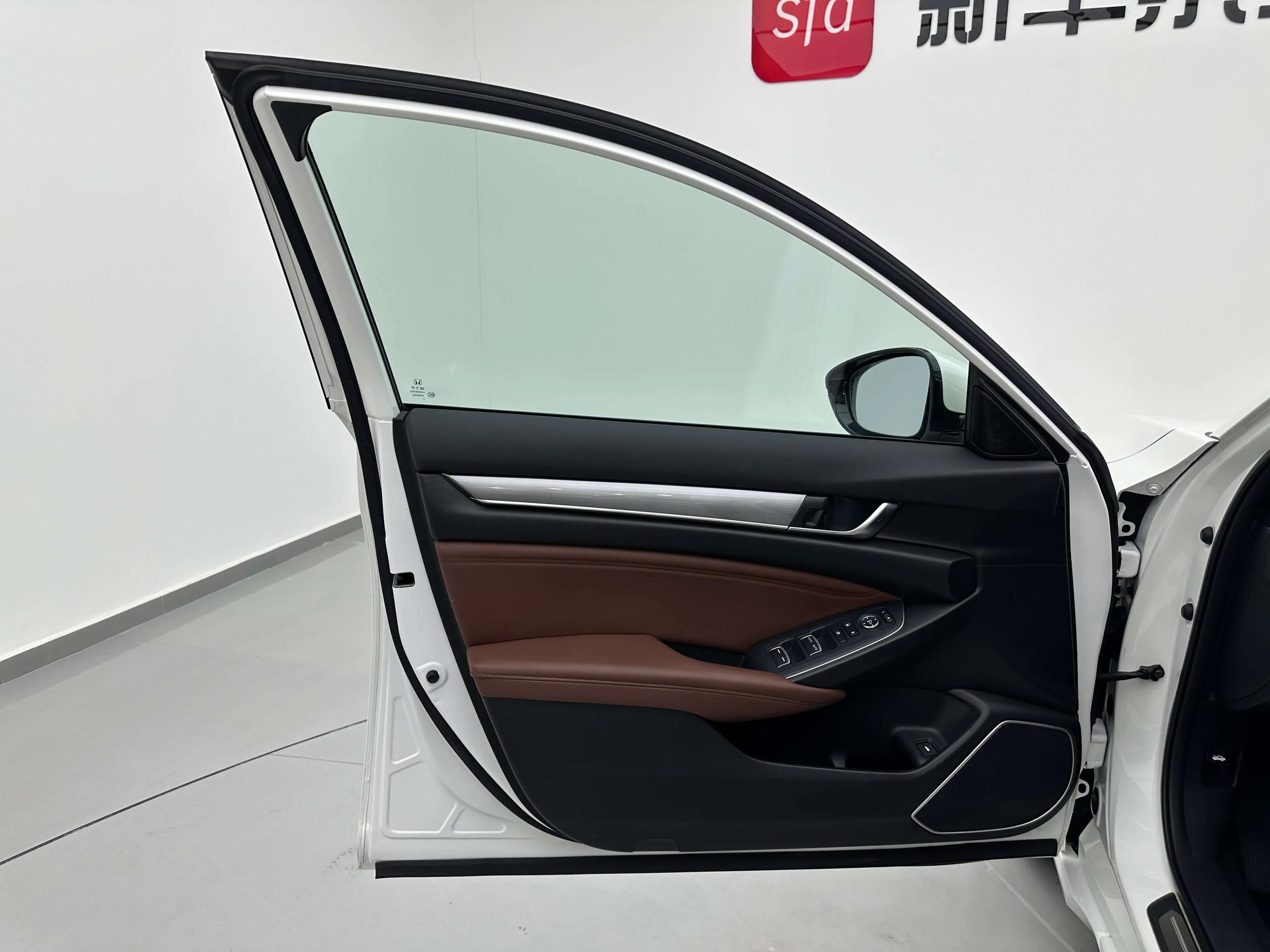 Honda Inspire 2022 г. 49092 км. — фото 25