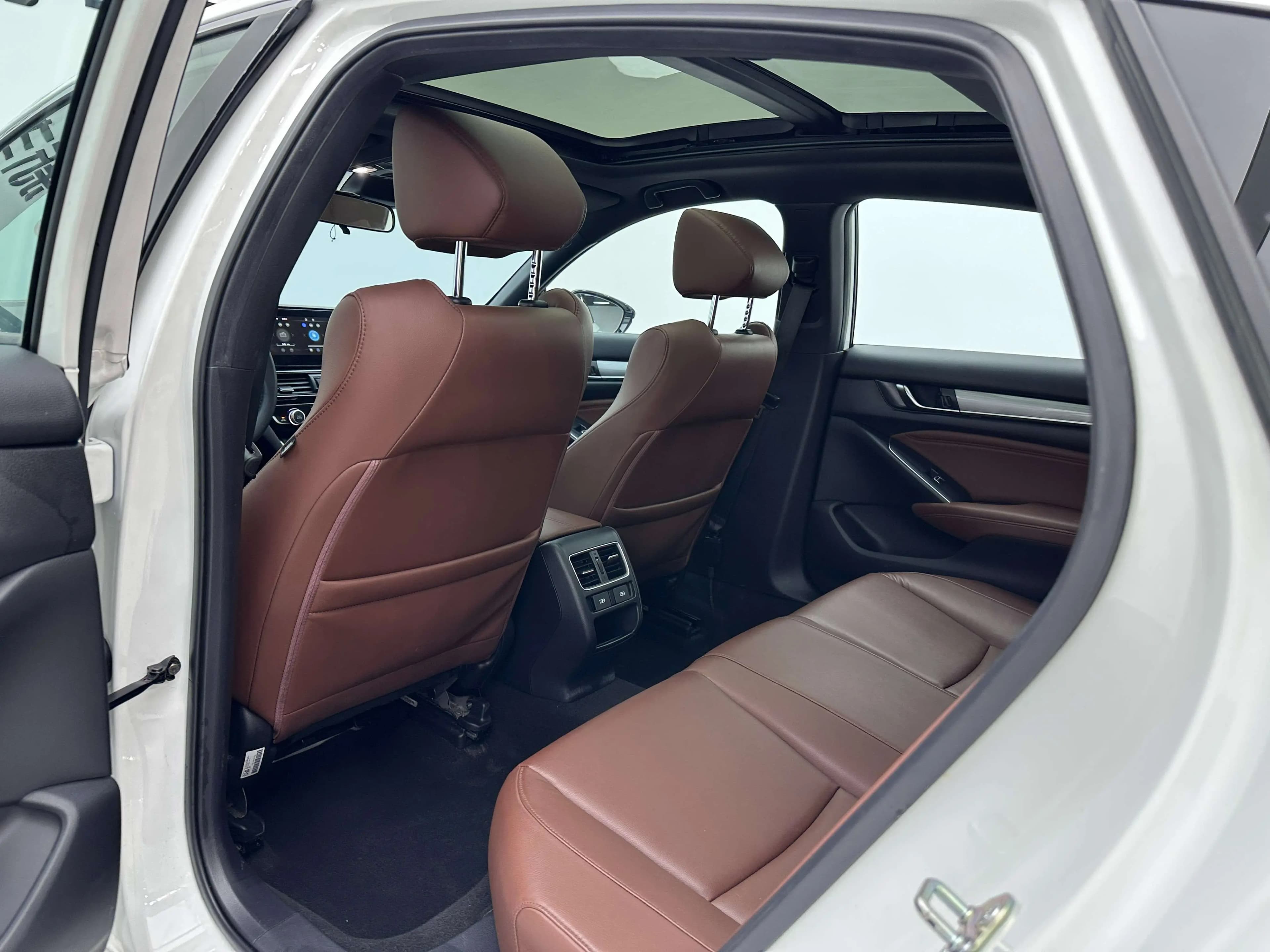 Honda Inspire 2022 г. 49092 км. — фото 28