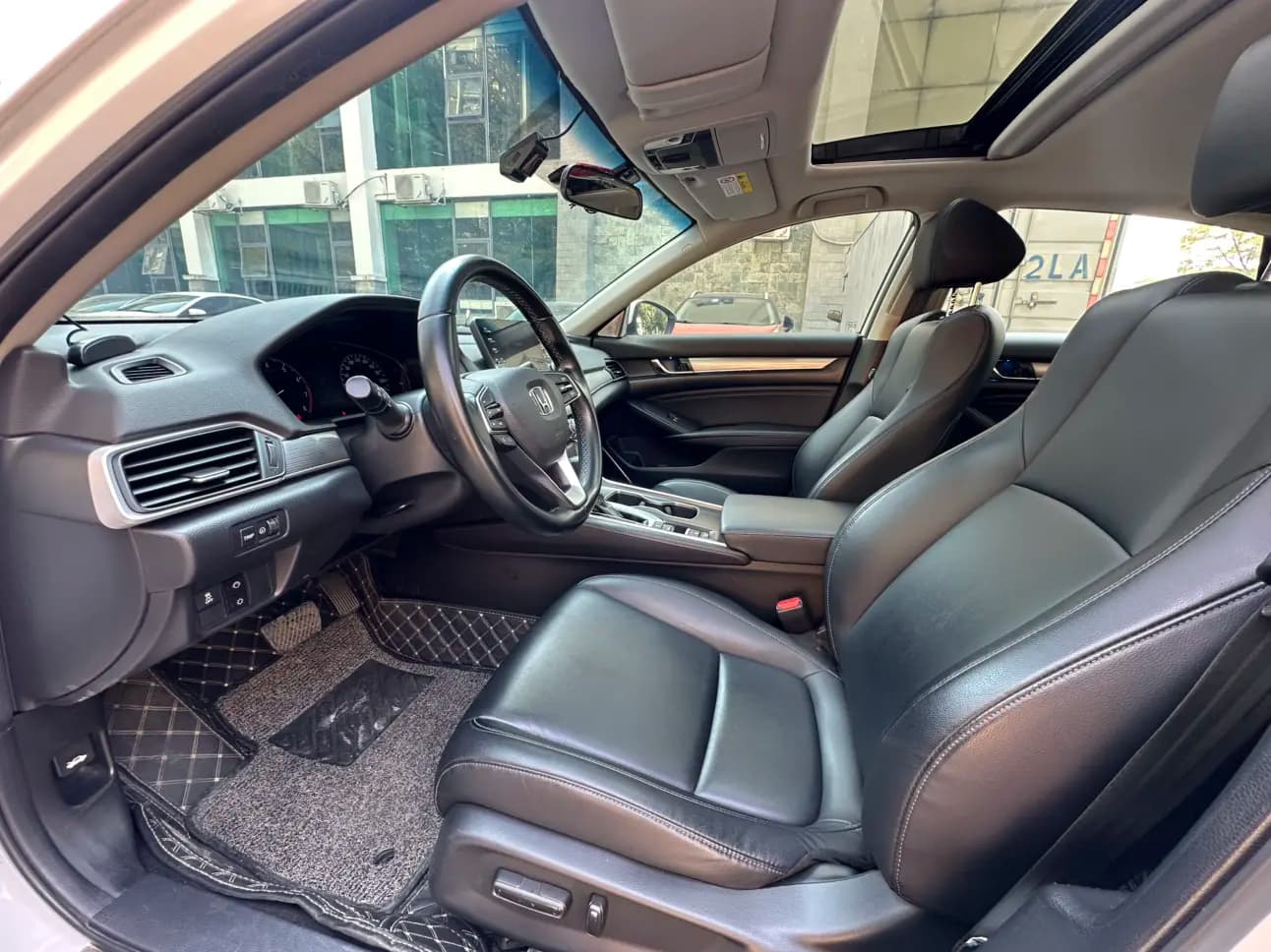 Honda Accord 2021 г. 65000 км. — фото 12