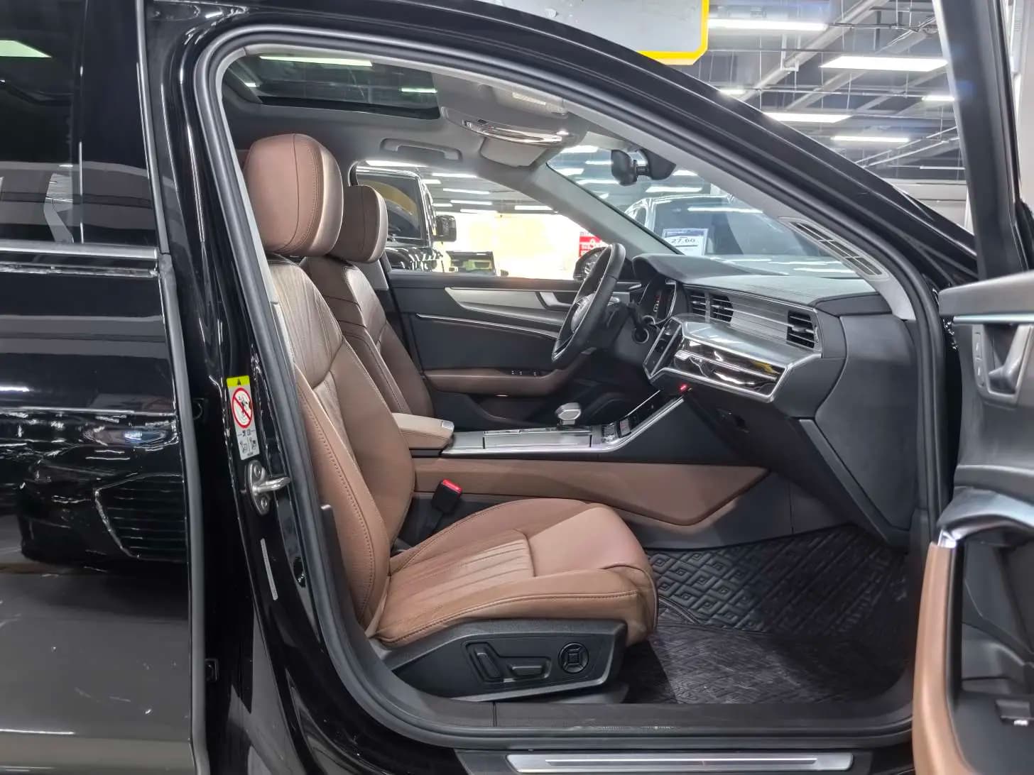 Audi A6L 2021 г. 73097 км. — фото 12