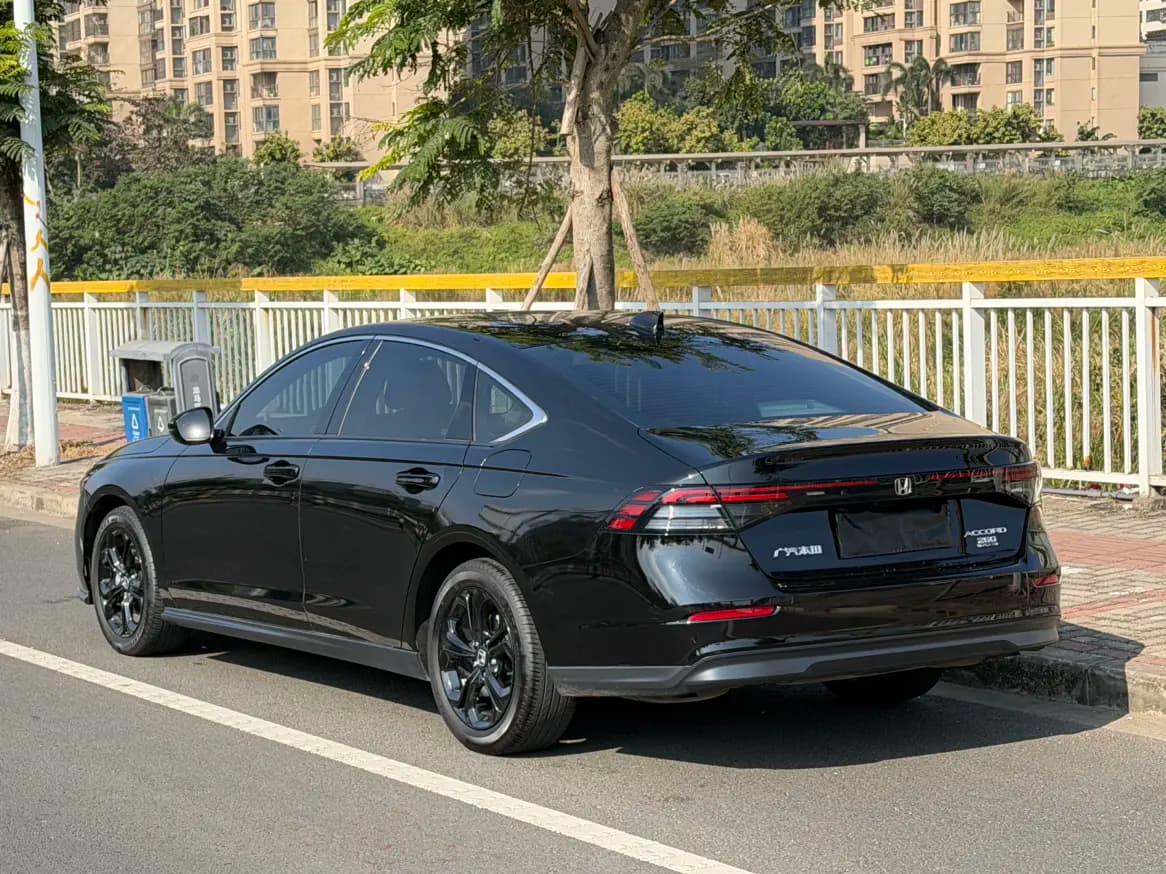 Honda Accord 2025 г. 18000 км. — фото 3