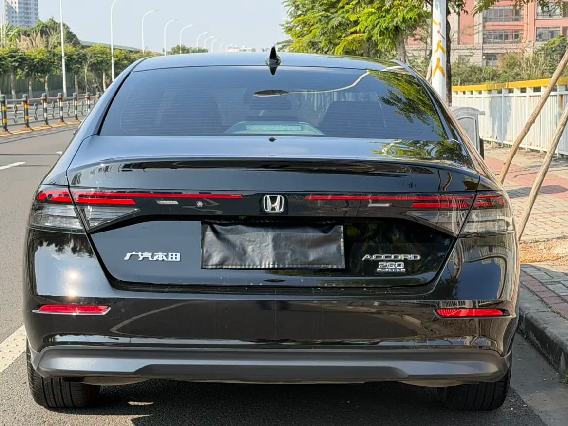 Honda Accord 2025 г. 18000 км. — фото 4