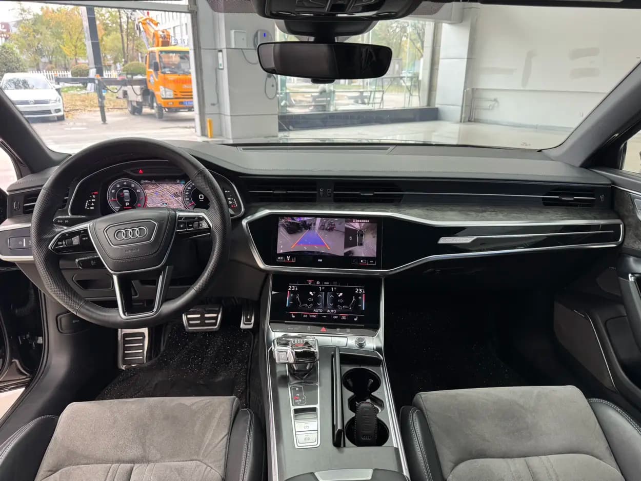 Audi A6L 2023 г. 86115 км. — фото 19