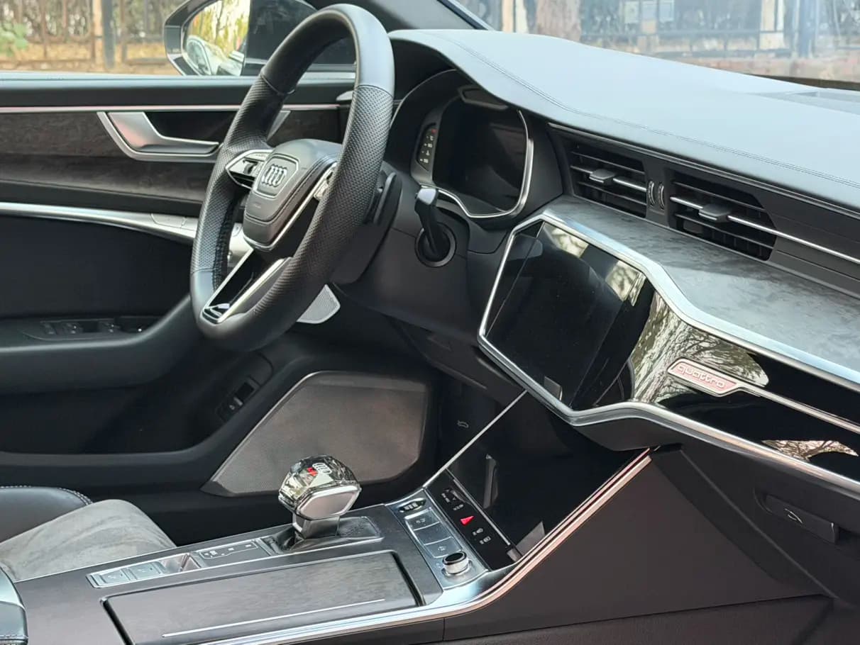 Audi A6L 2023 г. 86115 км. — фото 20