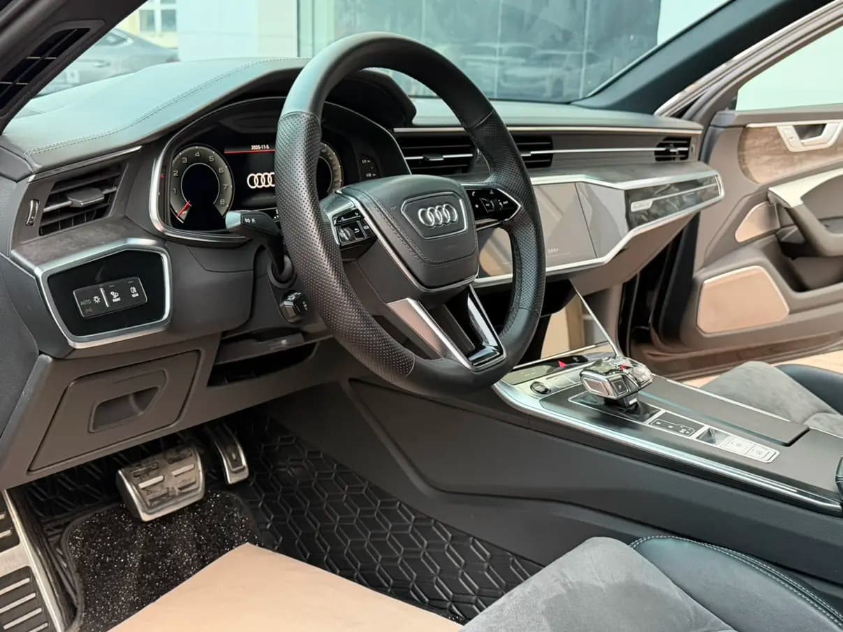 Audi A6L 2023 г. 86115 км. — фото 22
