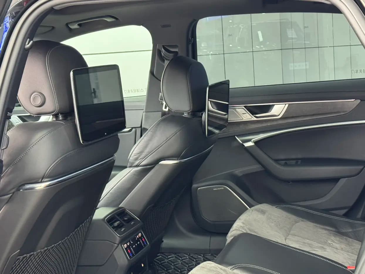 Audi A6L 2023 г. 86115 км. — фото 26