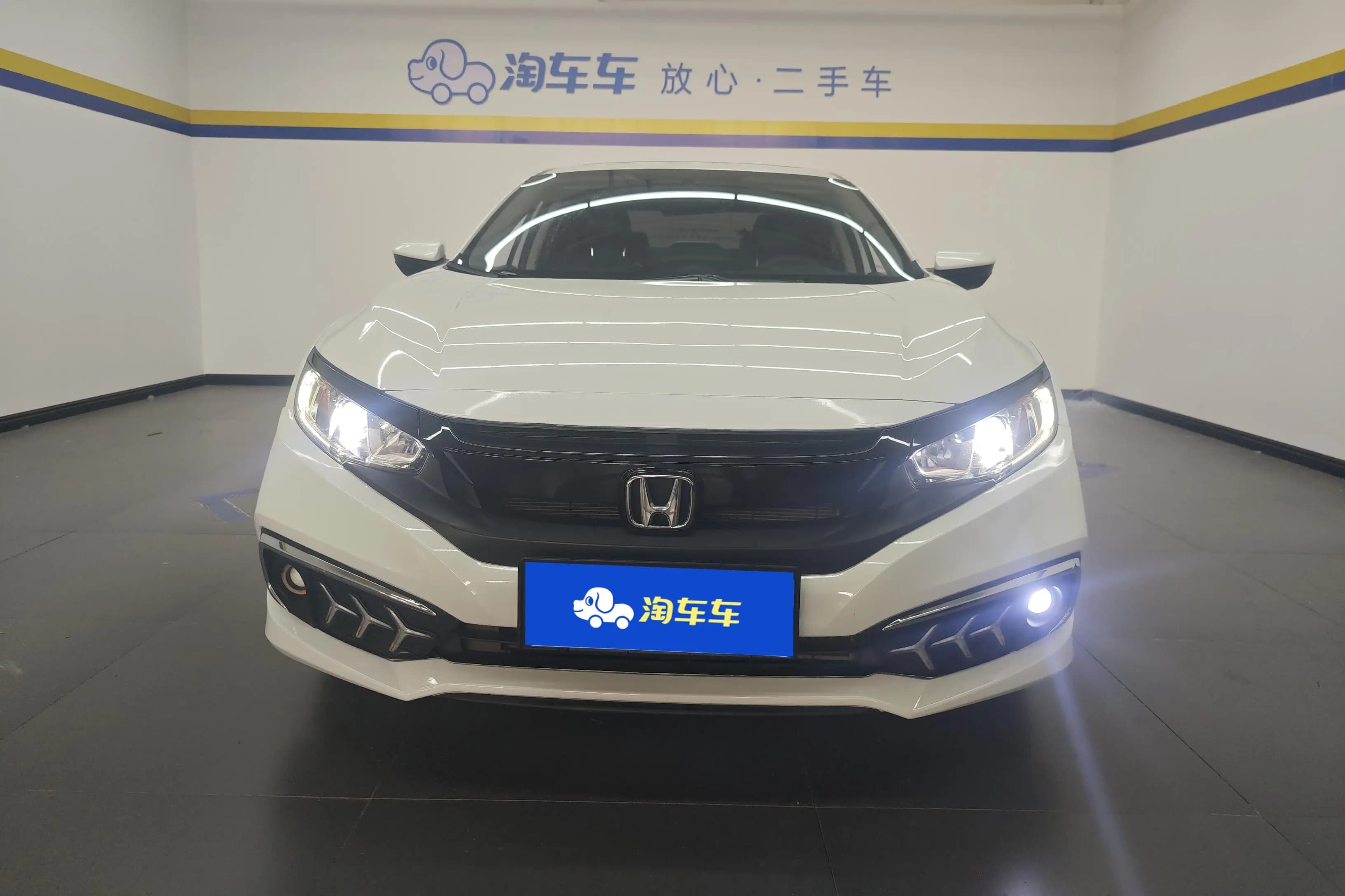 Honda Civic 2022 г. 44797 км. — фото 2