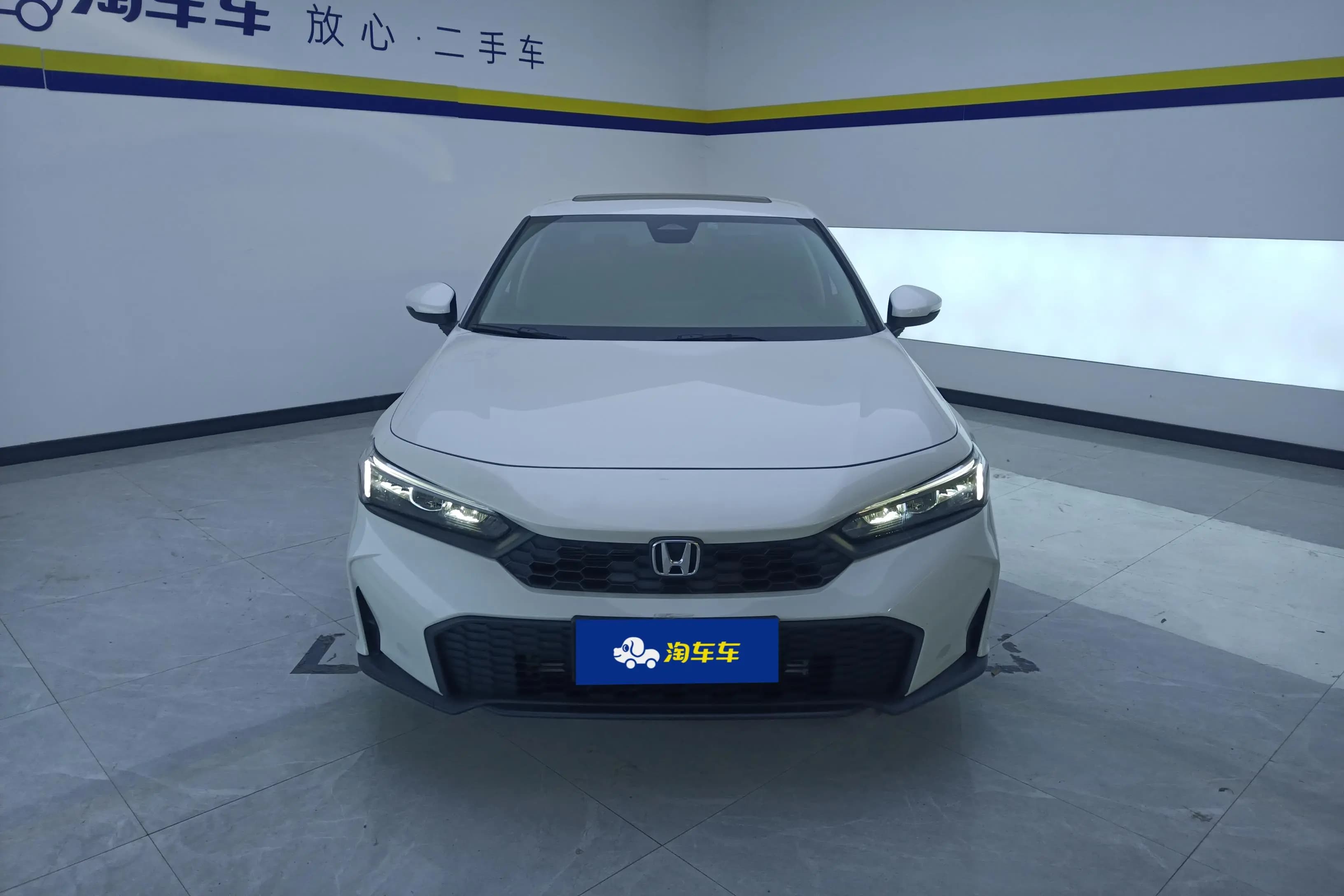 Honda Civic 2025 г. 7998 км. — фото 2