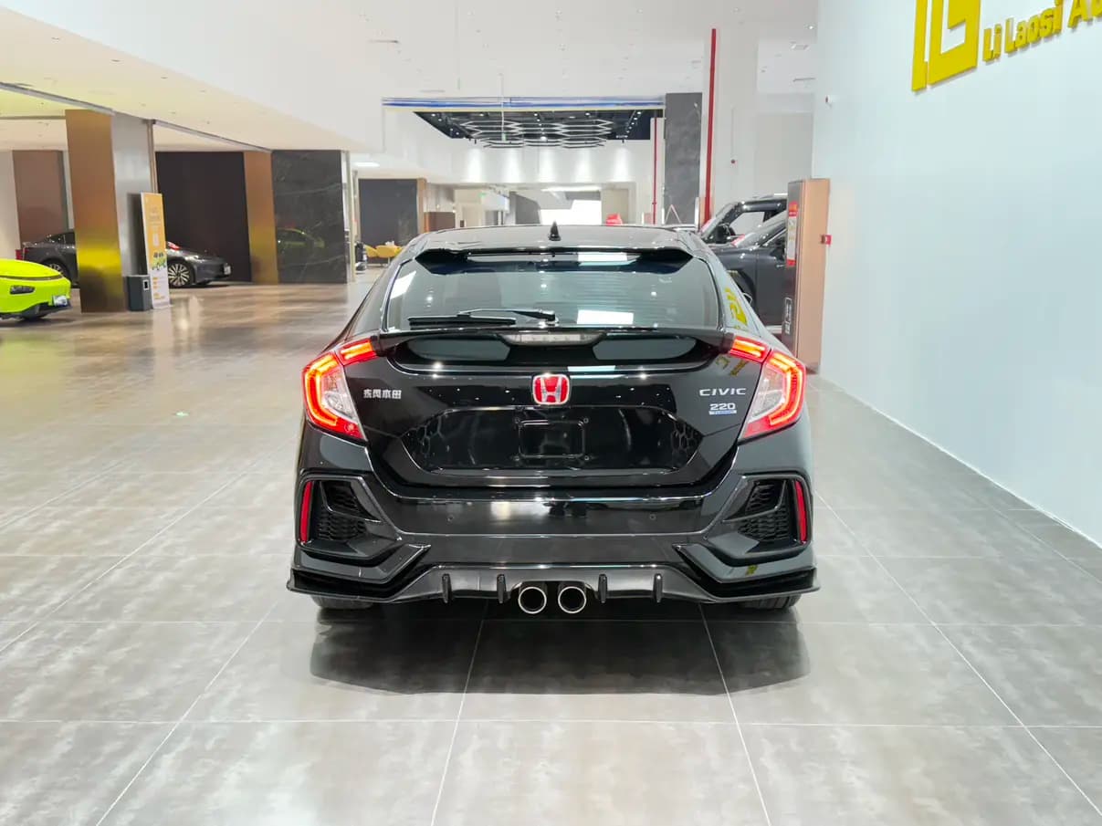 Honda Civic 2023 г. 25402 км. — фото 14
