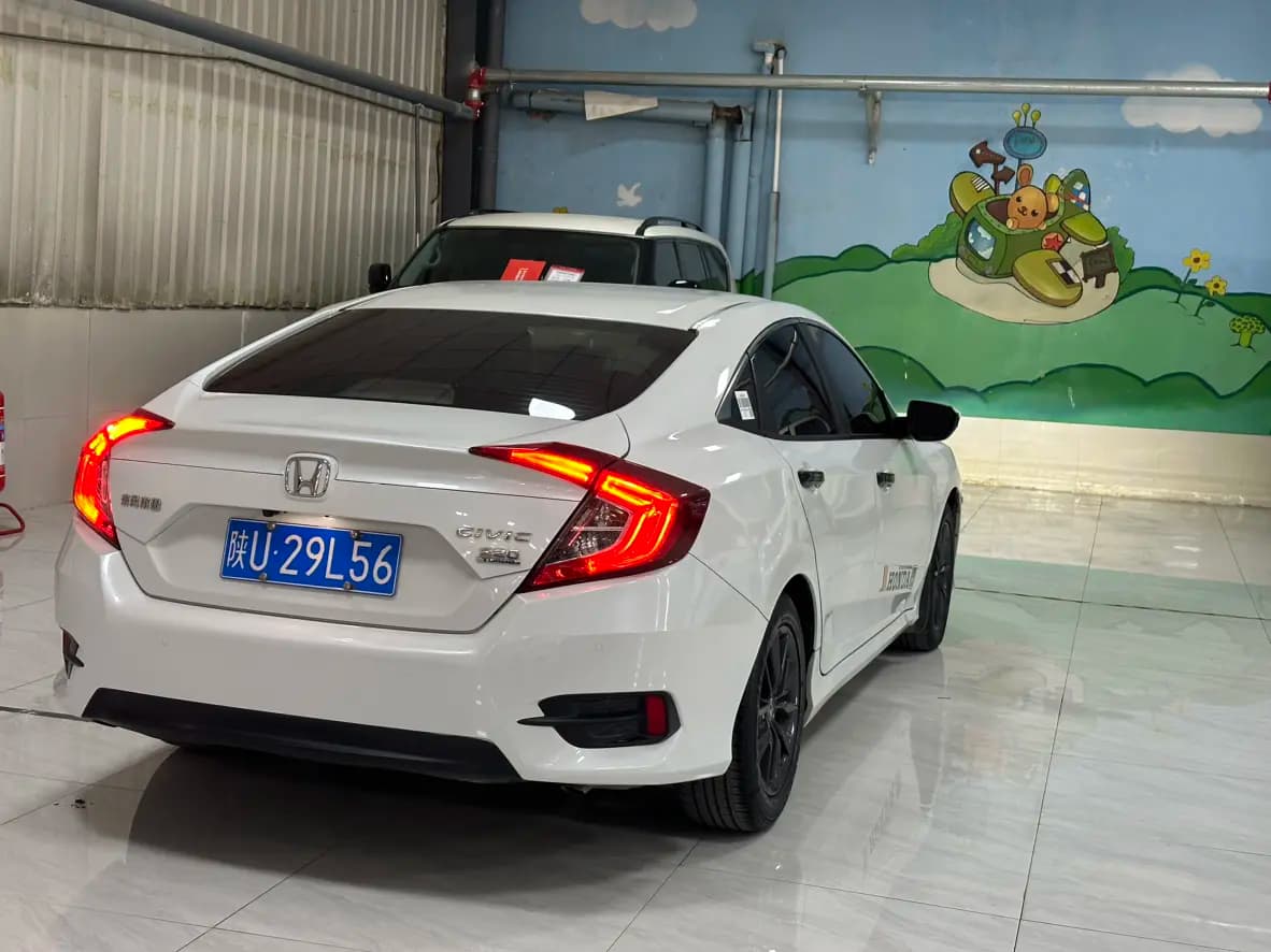 Honda Civic 2021 г. 70103 км. — фото 6