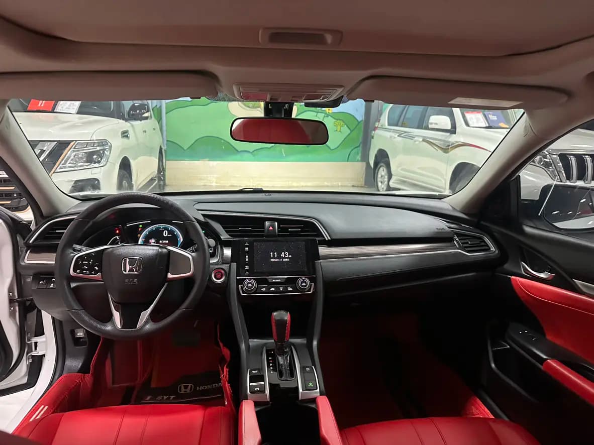 Honda Civic 2021 г. 70103 км. — фото 7