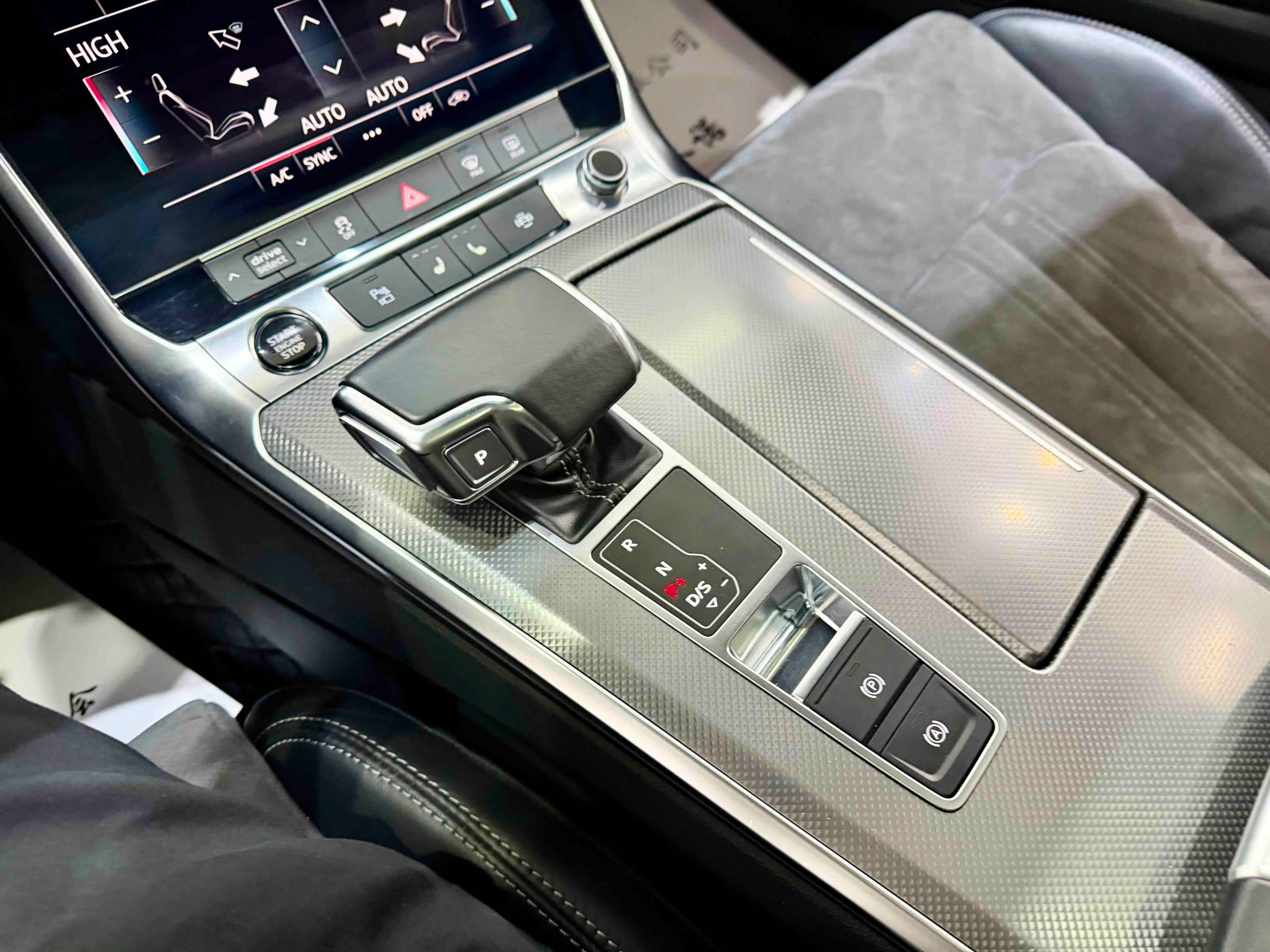 Audi A6L 2021 г. 104136 км. — фото 15