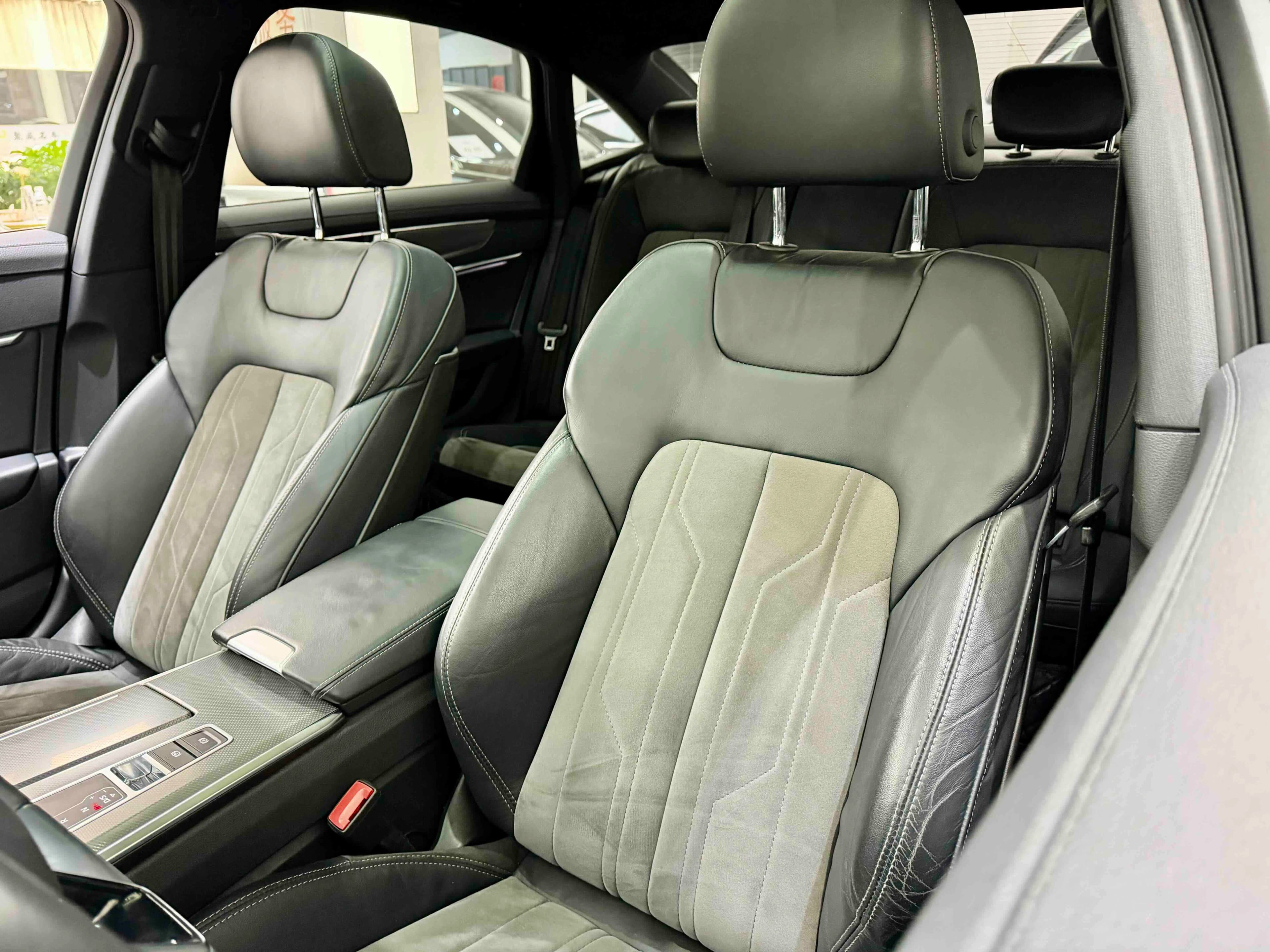 Audi A6L 2021 г. 104136 км. — фото 18