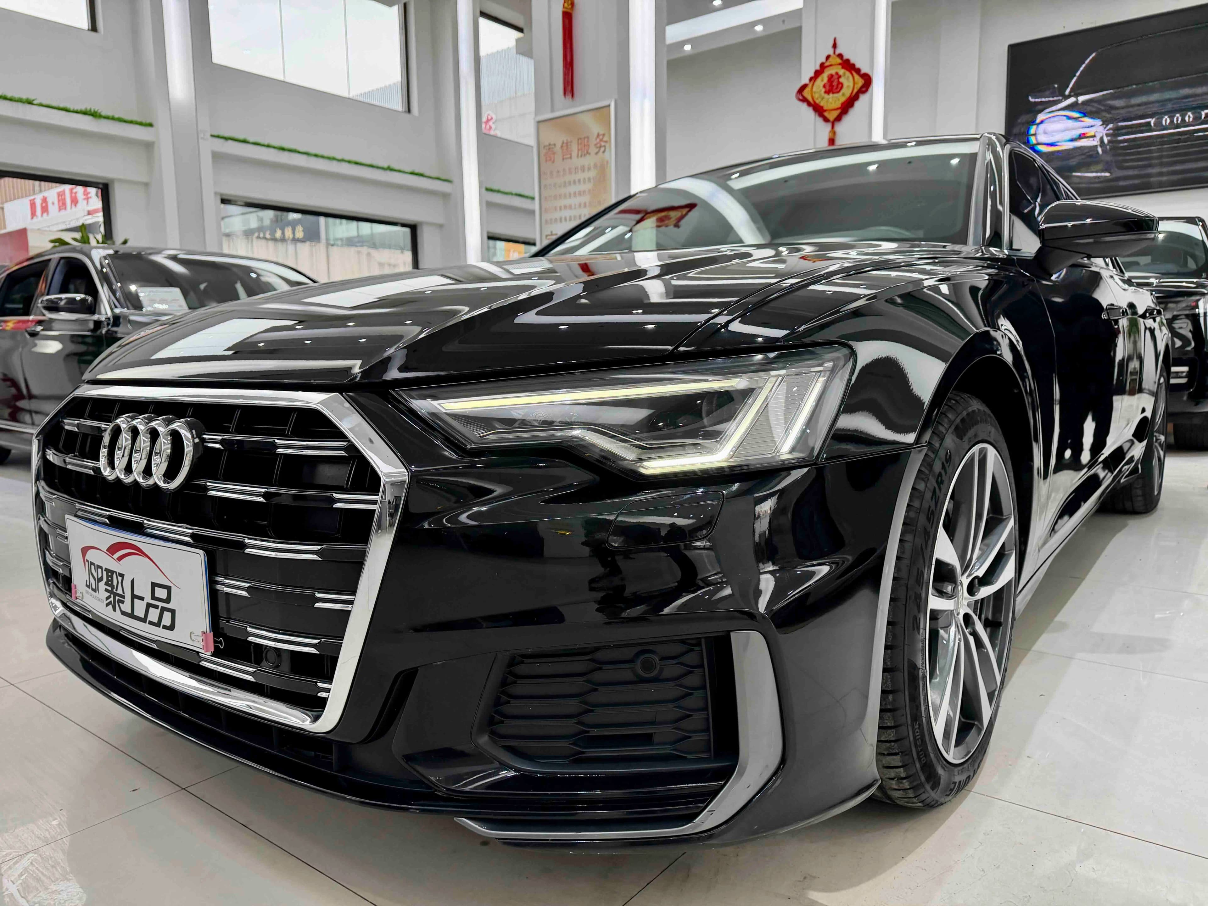 Audi A6L 2021 г. 104136 км. — фото 10
