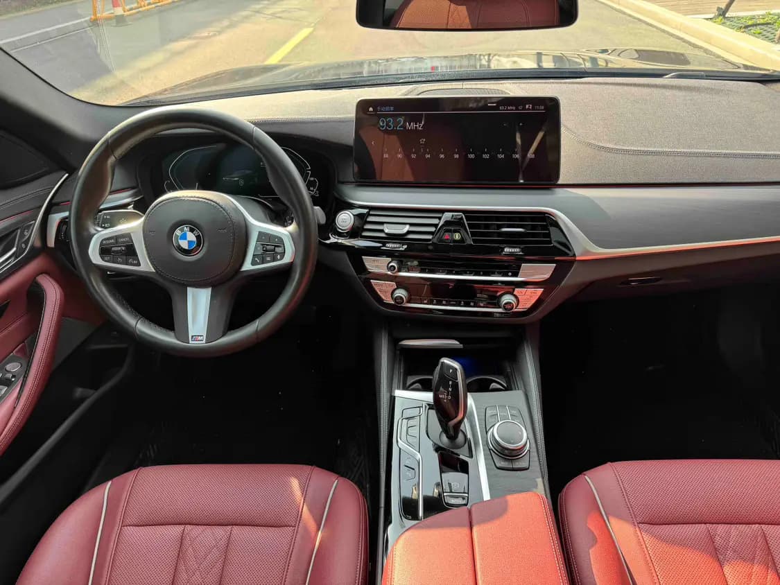 BMW 5 Series PHEV 2022 г. 61821 км. — фото 12