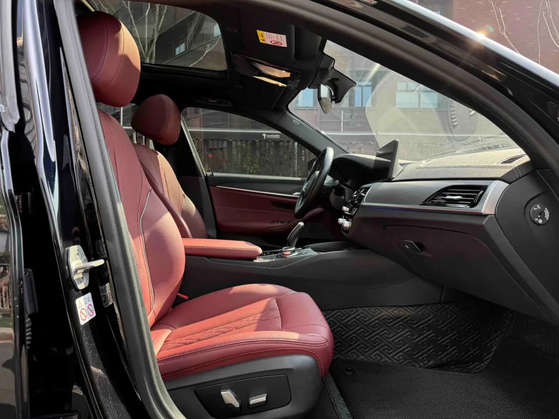 BMW 5 Series PHEV 2022 г. 61821 км. — фото 16