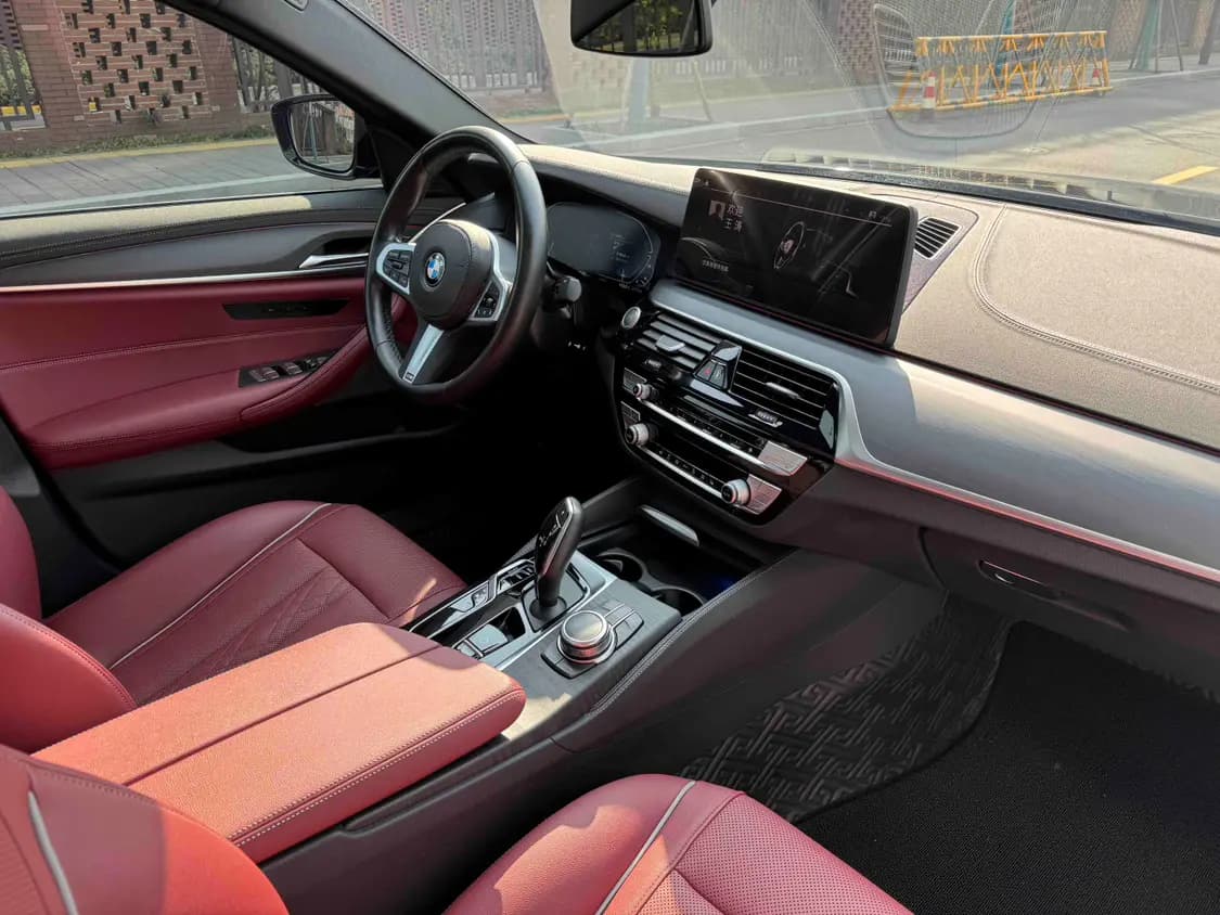 BMW 5 Series PHEV 2022 г. 61821 км. — фото 8