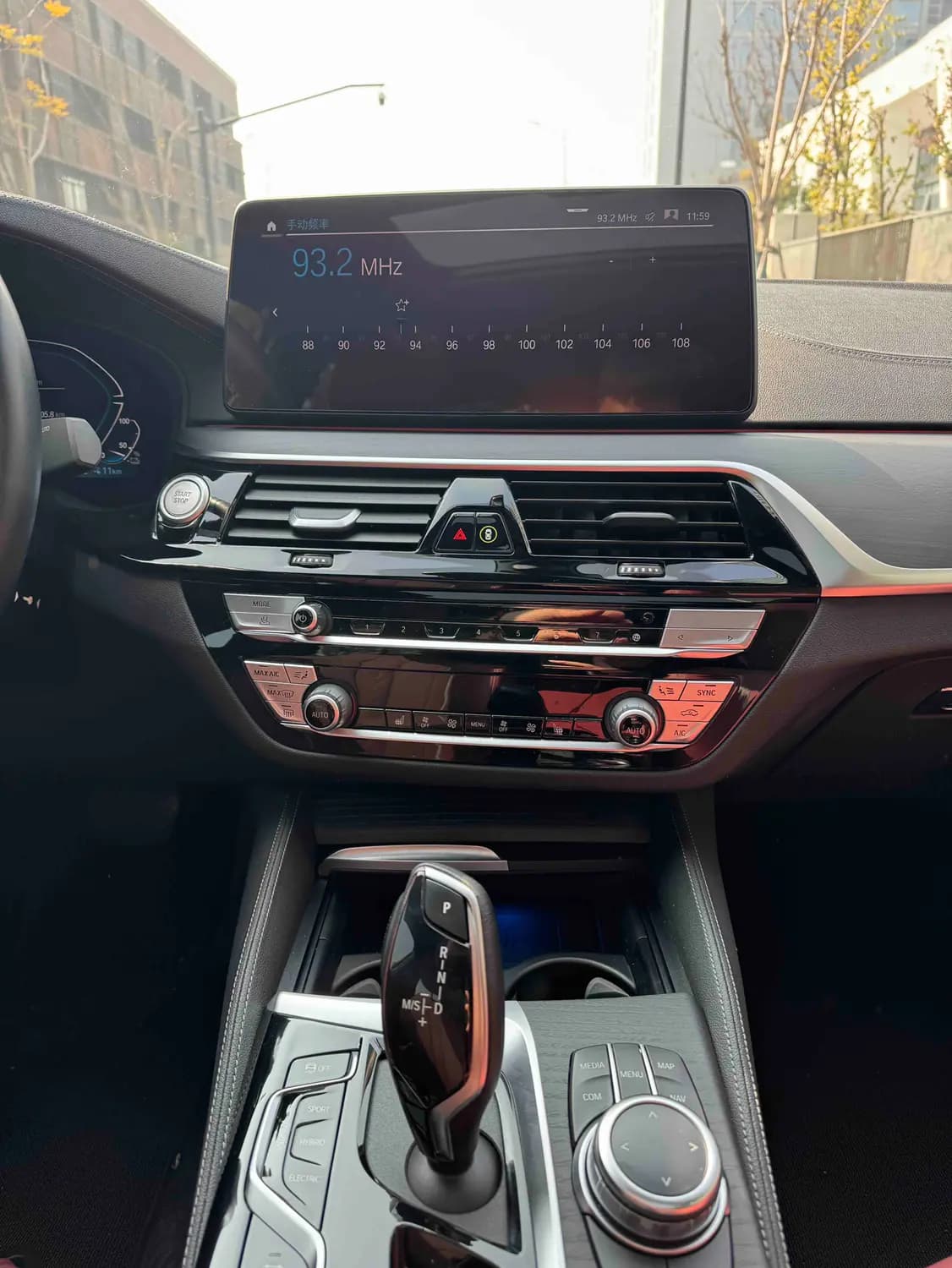 BMW 5 Series PHEV 2022 г. 61821 км. — фото 9