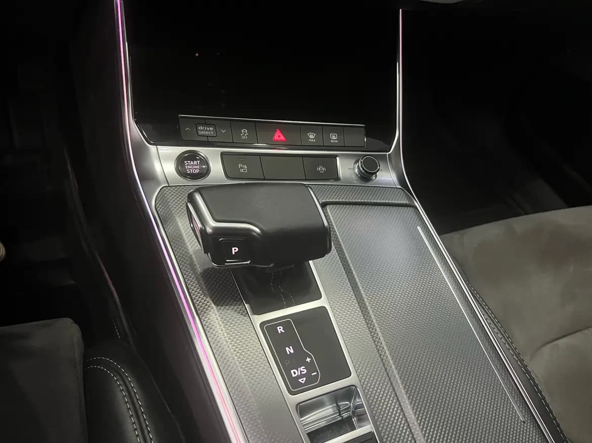 Audi A6L 2022 г. 74129 км. — фото 11