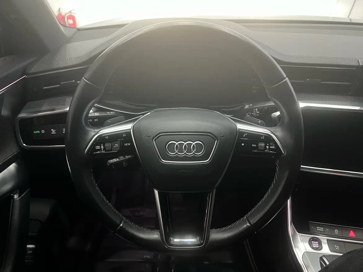 Audi A6L 2022 г. 74129 км. — фото 10