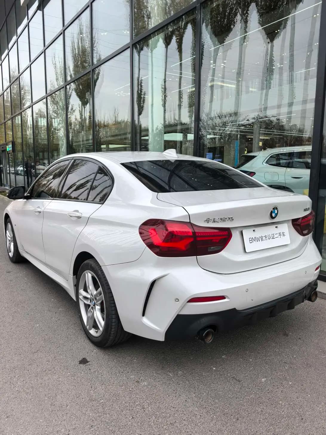 BMW 1 Series 2023 г. 66610 км. — фото 4
