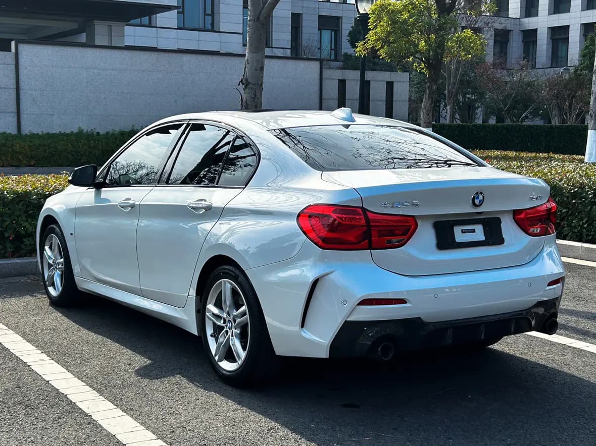 BMW 1 Series 2021 г. 26049 км. — фото 3