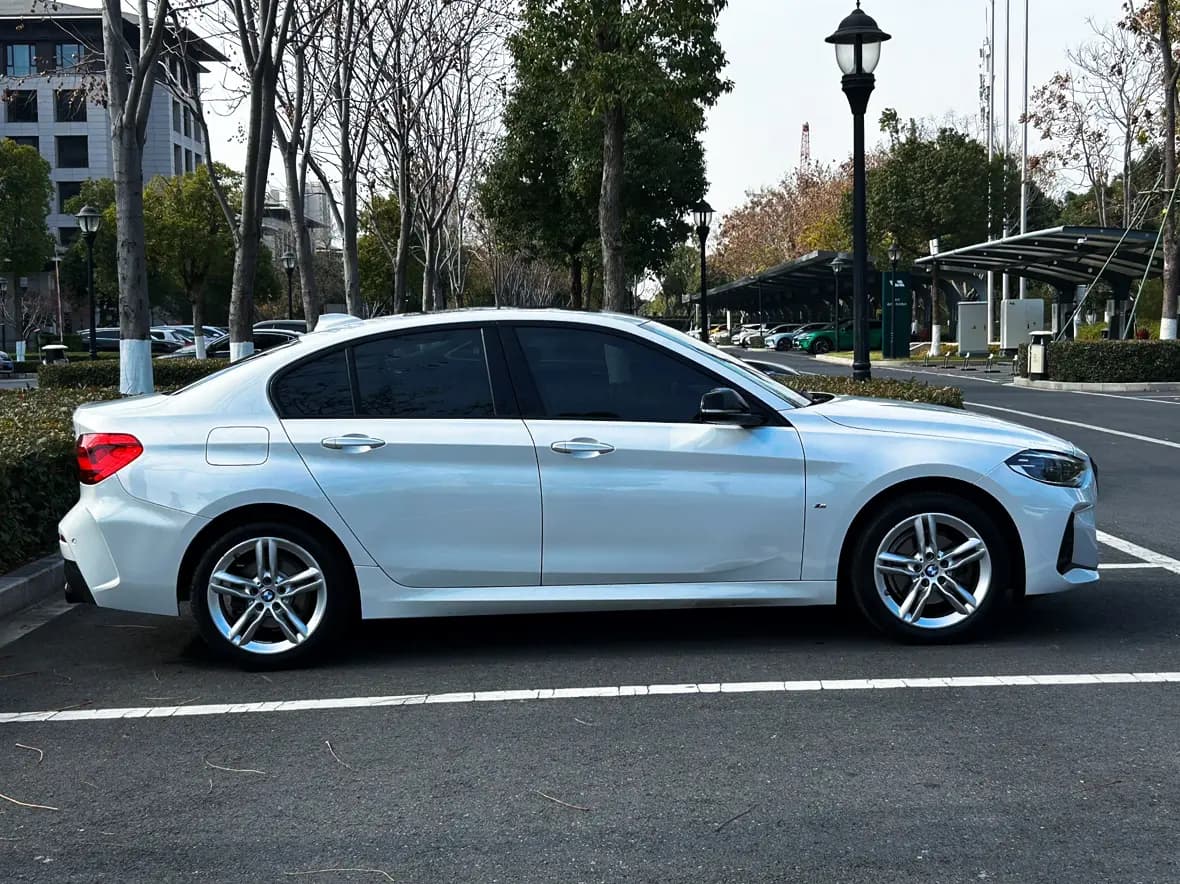 BMW 1 Series 2021 г. 26049 км. — фото 6