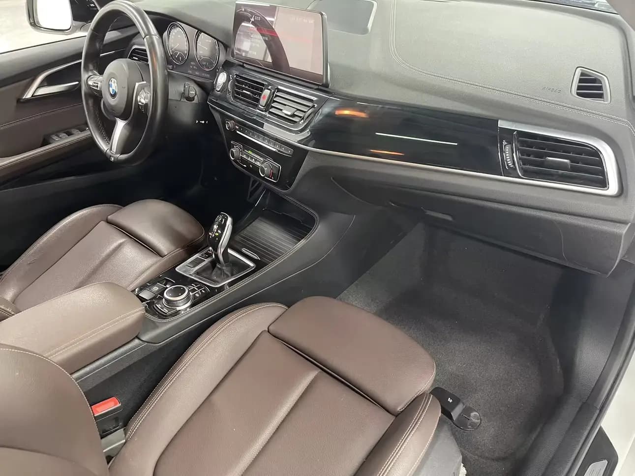 BMW 1 Series 2022 г. 60050 км. — фото 11
