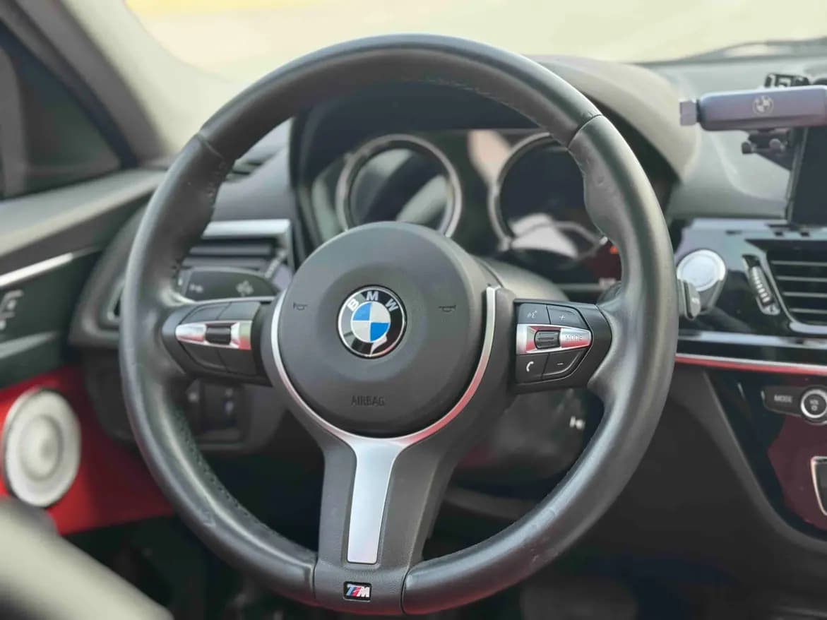 BMW 1 Series 2021 г. 35051 км. — фото 10