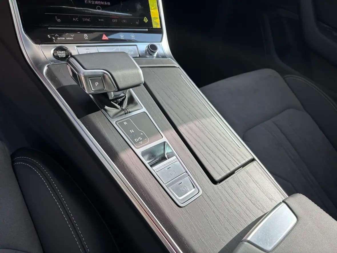 Audi A6L 2025 г. 1117 км. — фото 39