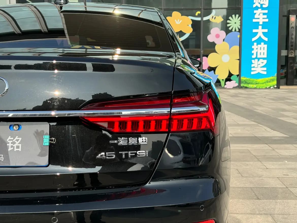 Audi A6L 2024 г. 20918 км. — фото 10