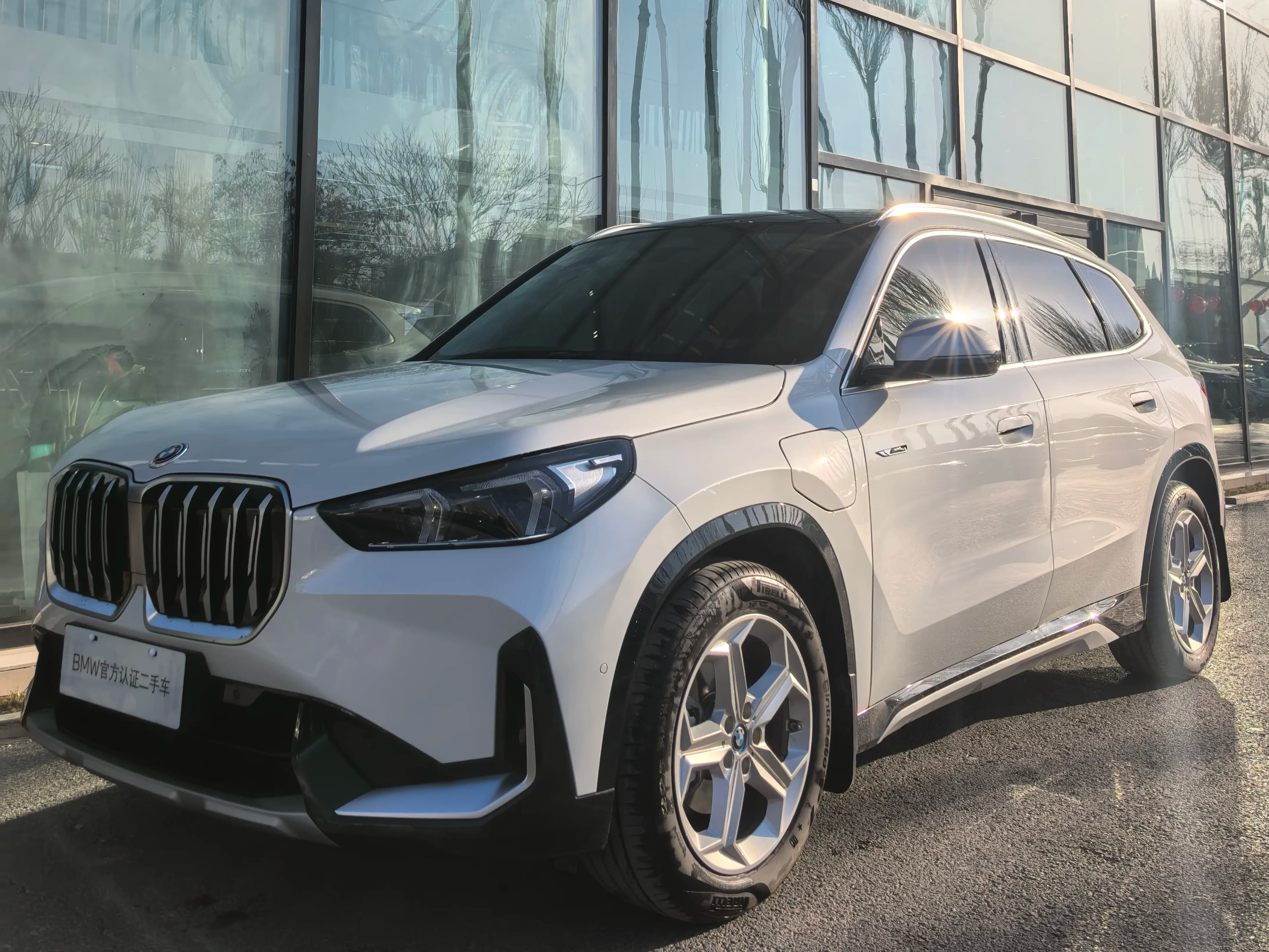 BMW iX1 2024 г. 17086 км.