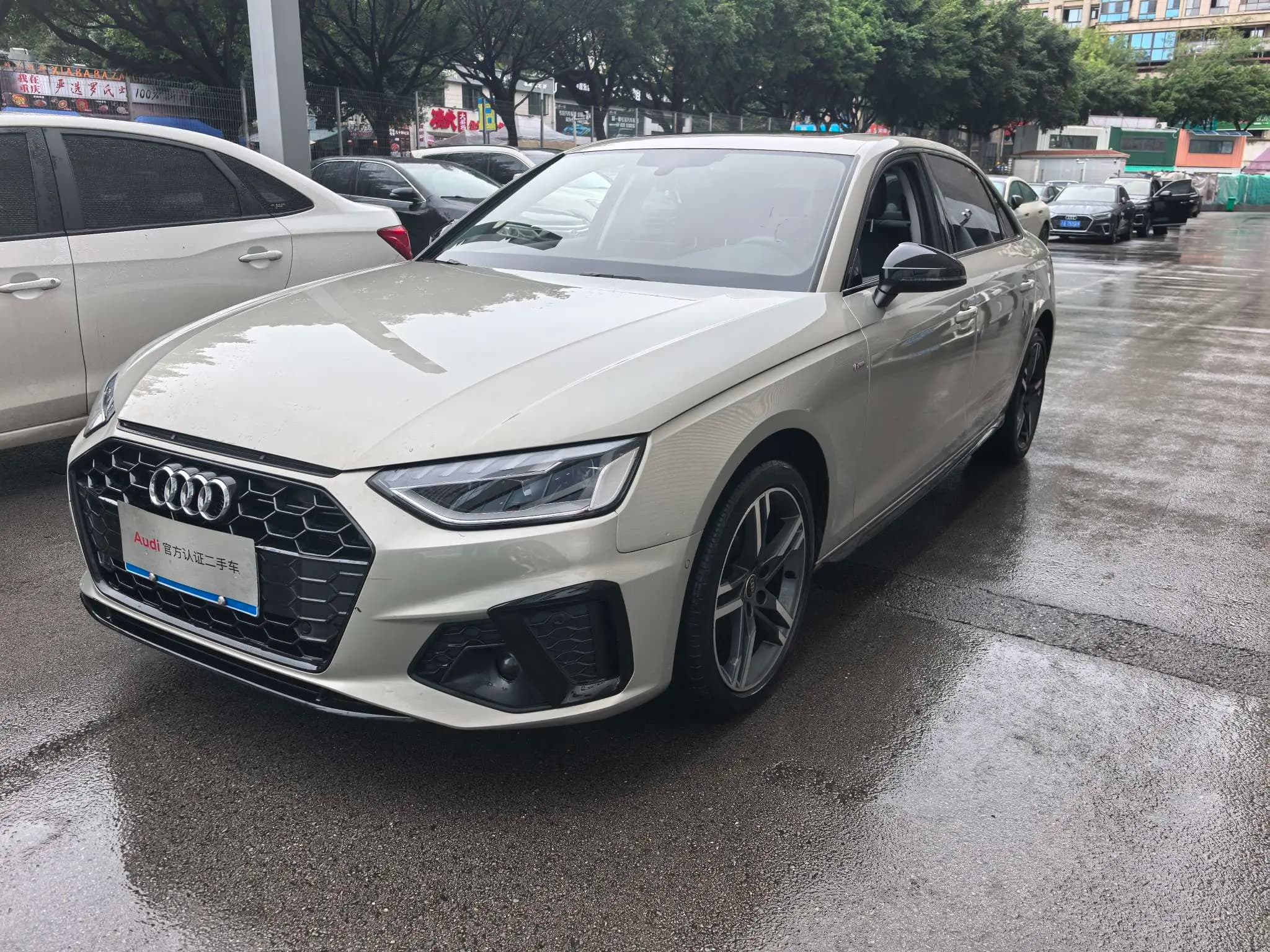 Audi A4L 2022 г. 47130 км.