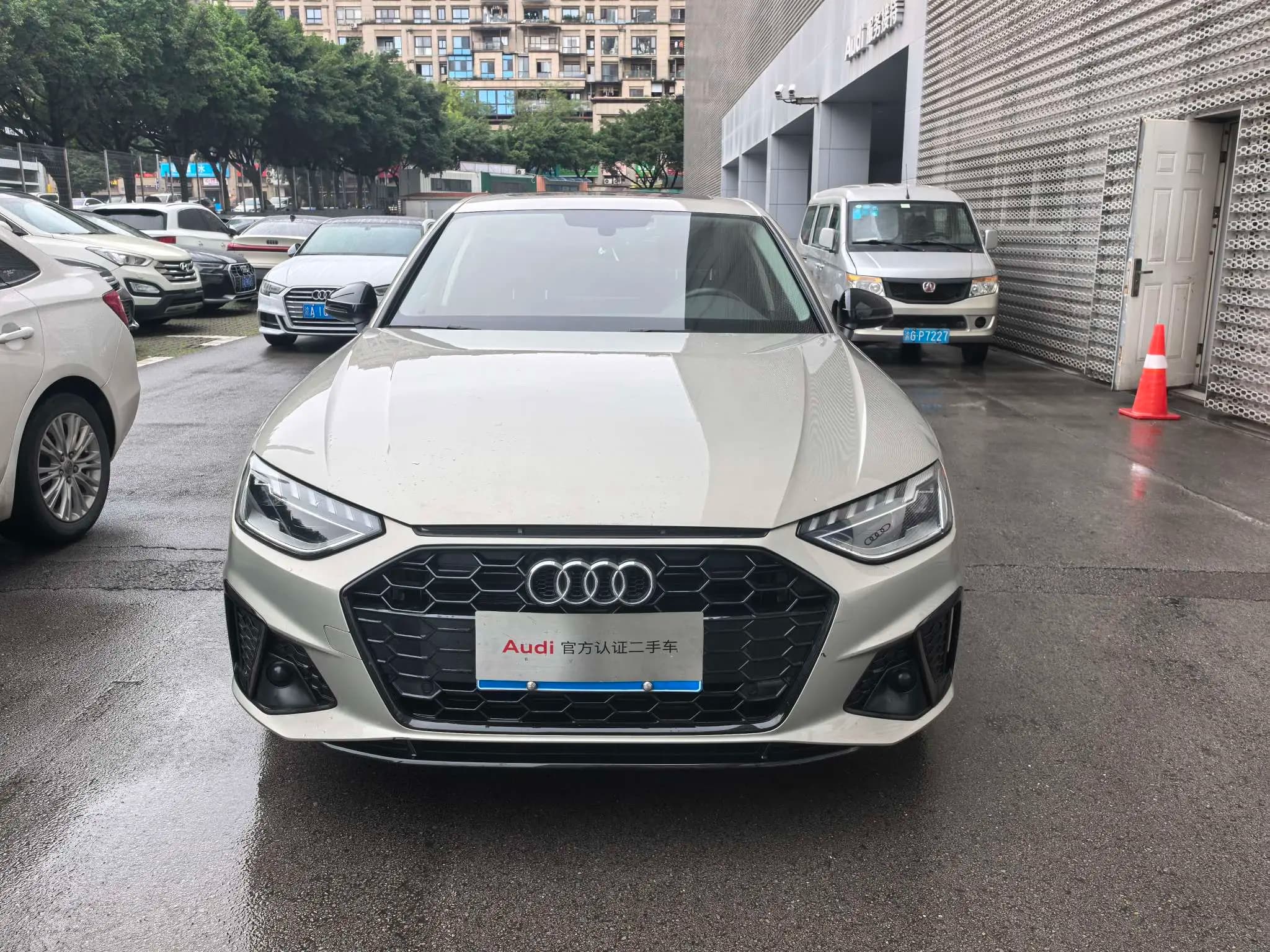 Audi A4L 2022 г. 47130 км. — фото 2